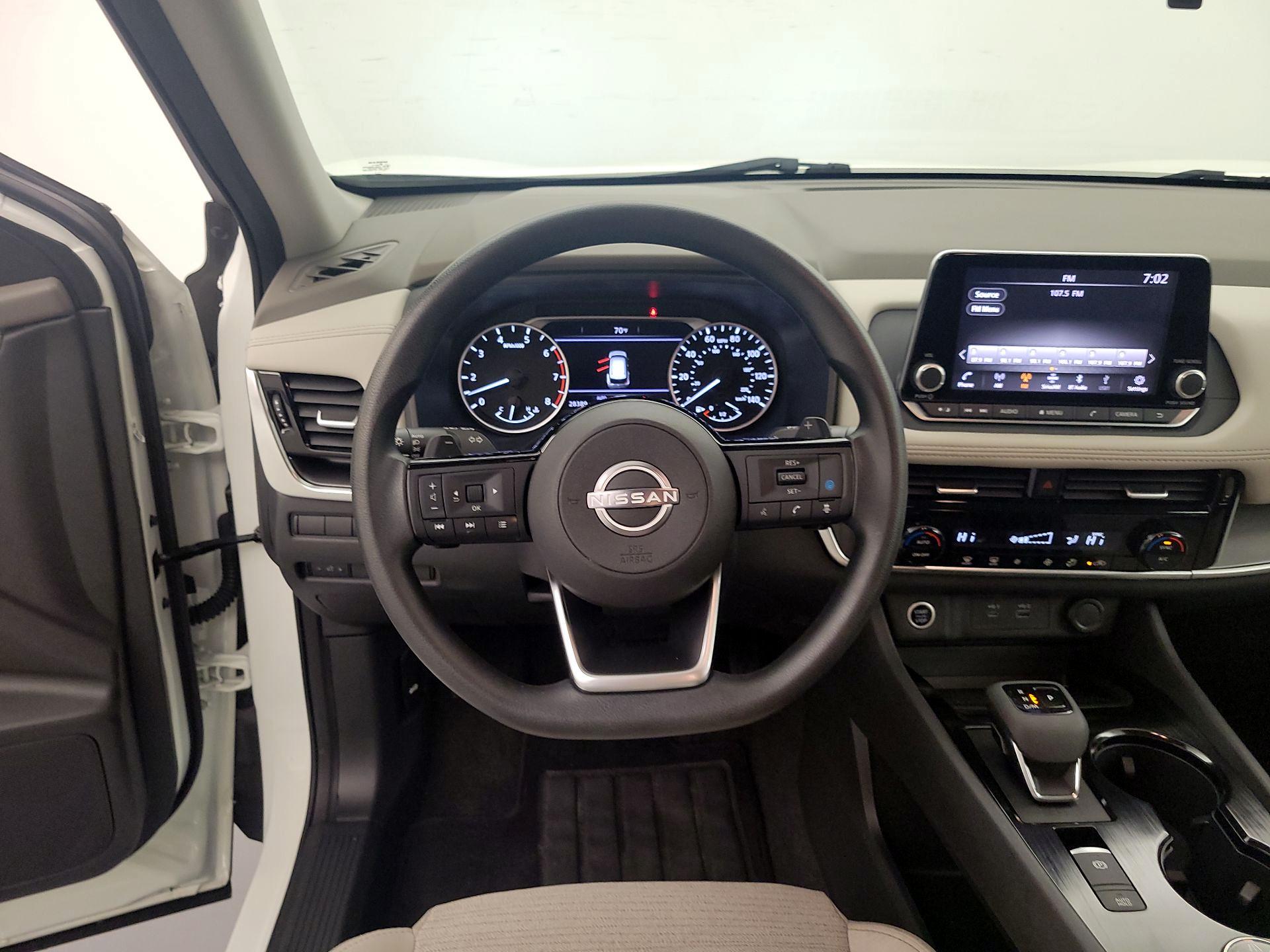 Thumbnail: 2022 Nissan Rogue - 10