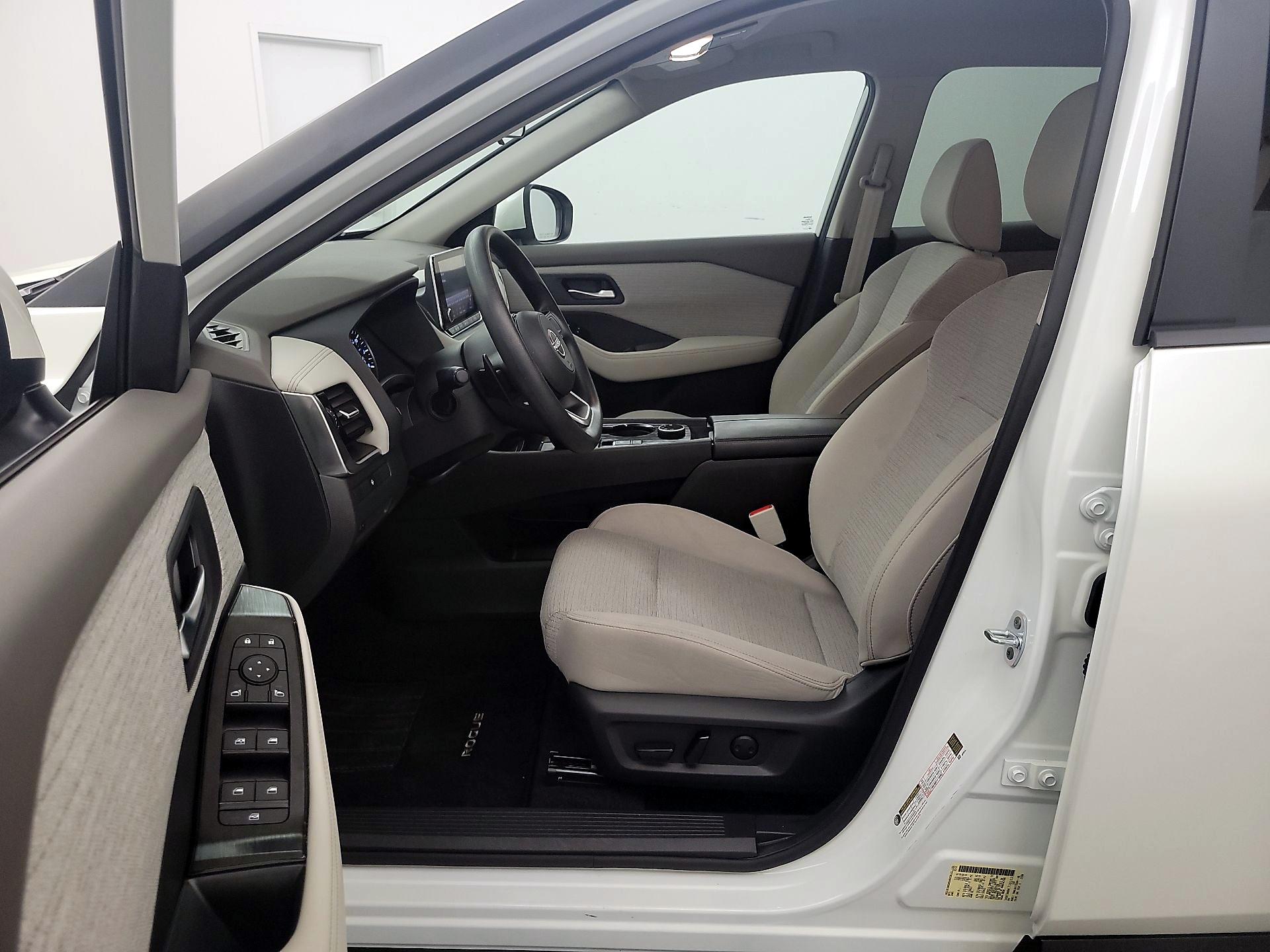 Thumbnail: 2022 Nissan Rogue - 11