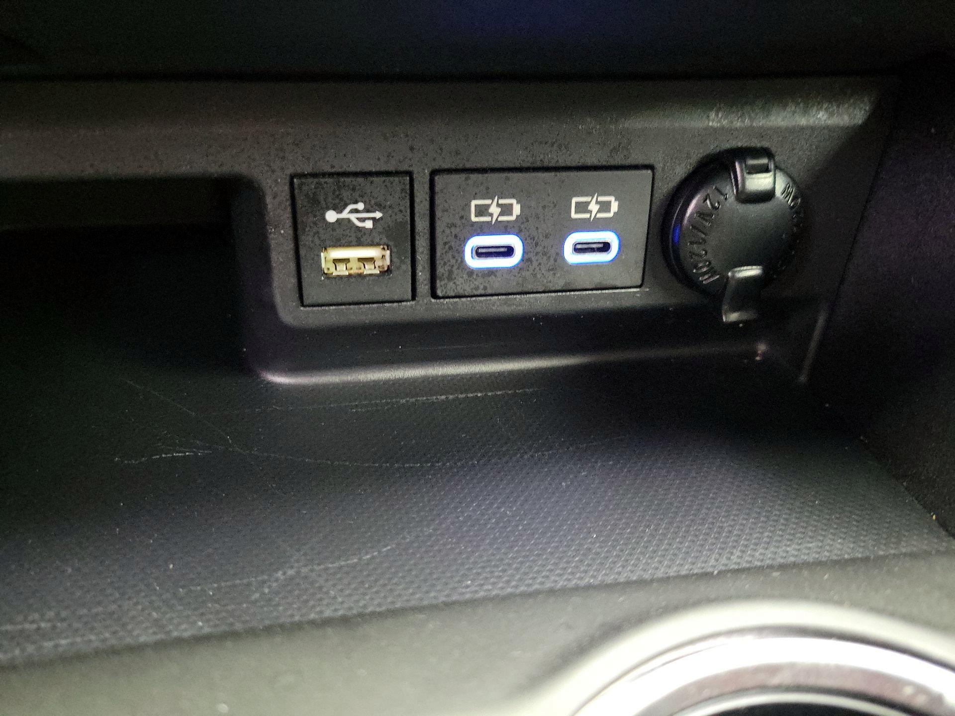 Thumbnail: 2022 Toyota Highlander - 18