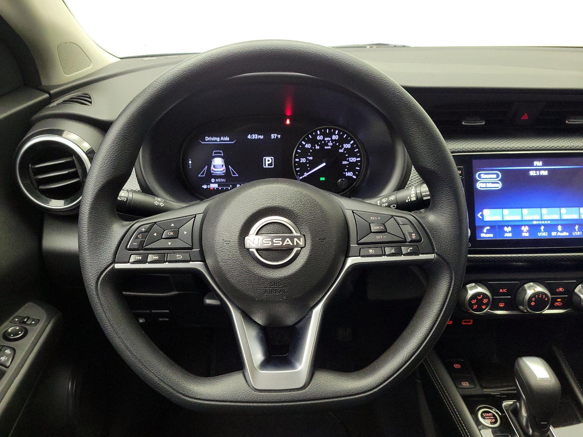 Thumbnail: 2023 Nissan Kicks - 10