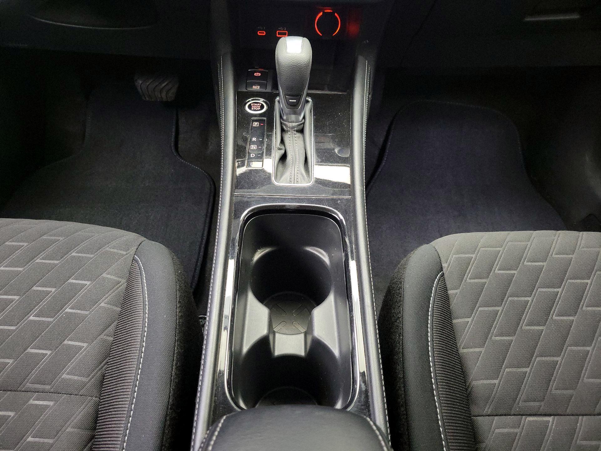 Thumbnail: 2023 Nissan Kicks - 16