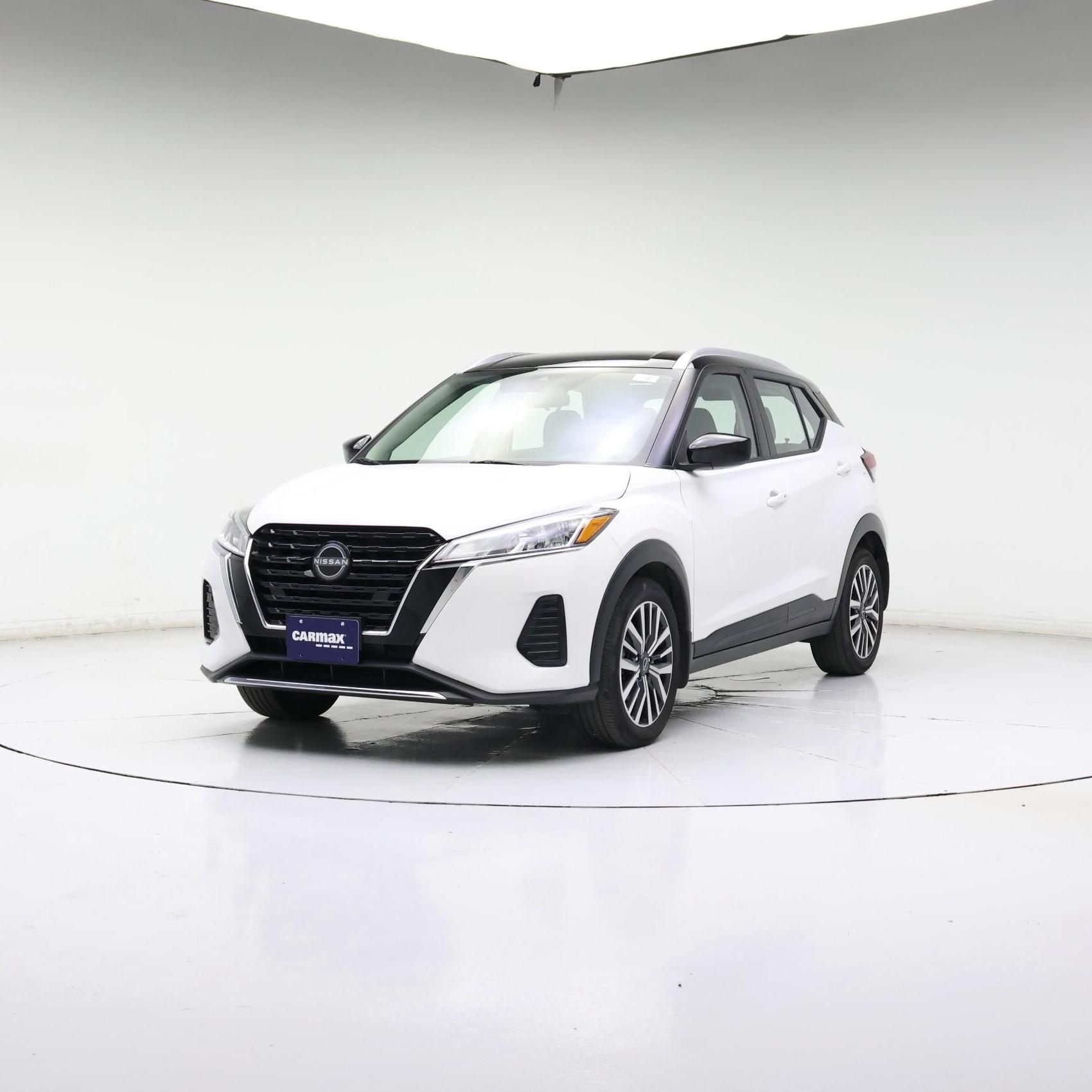 Thumbnail: 2023 Nissan Kicks - 4