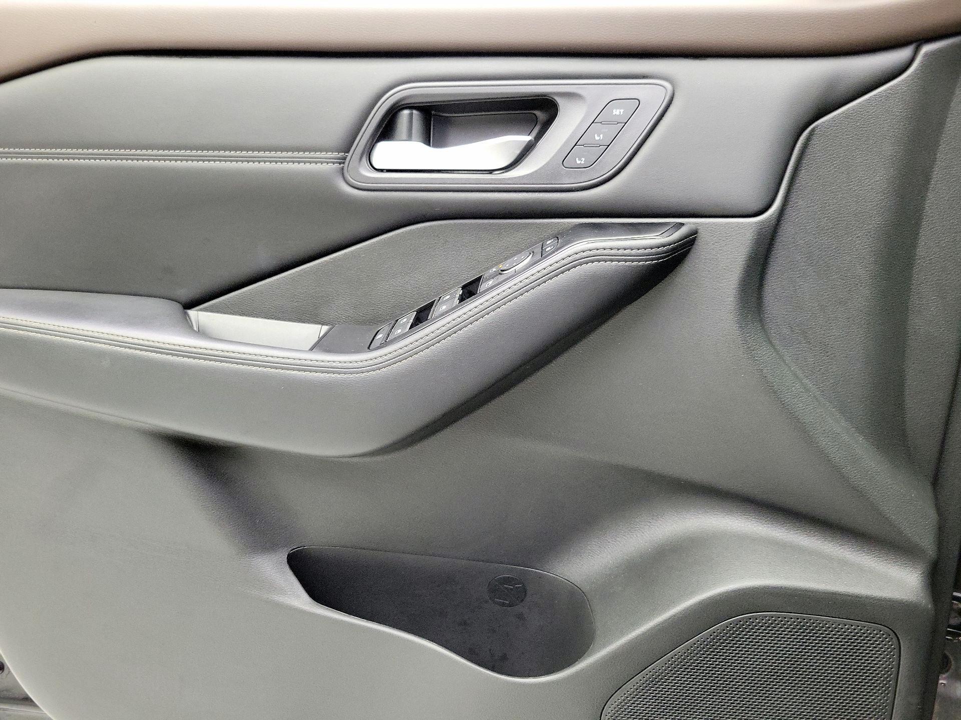 Thumbnail: 2023 Nissan Rogue - 12