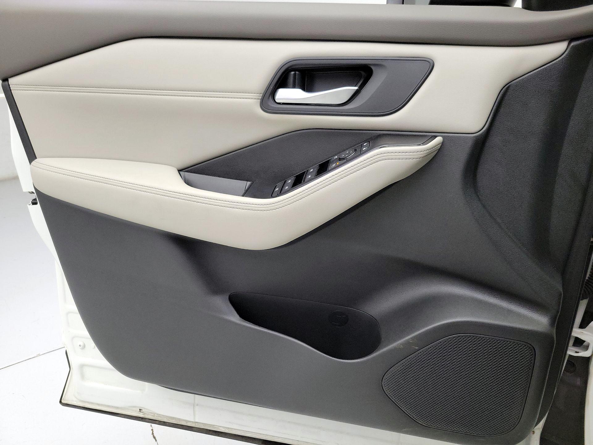 Thumbnail: 2023 Nissan Rogue - 12