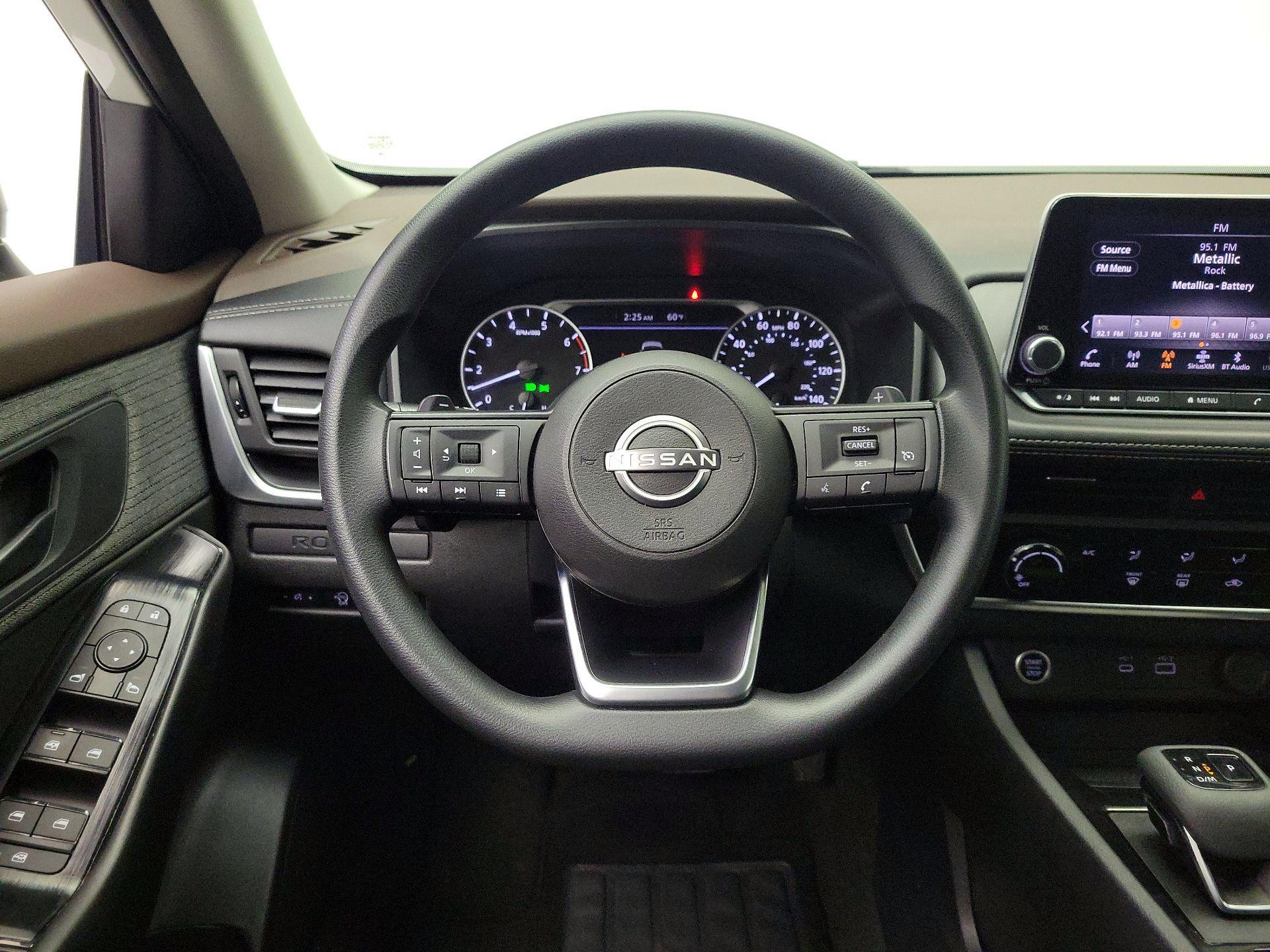 Thumbnail: 2023 Nissan Rogue - 10