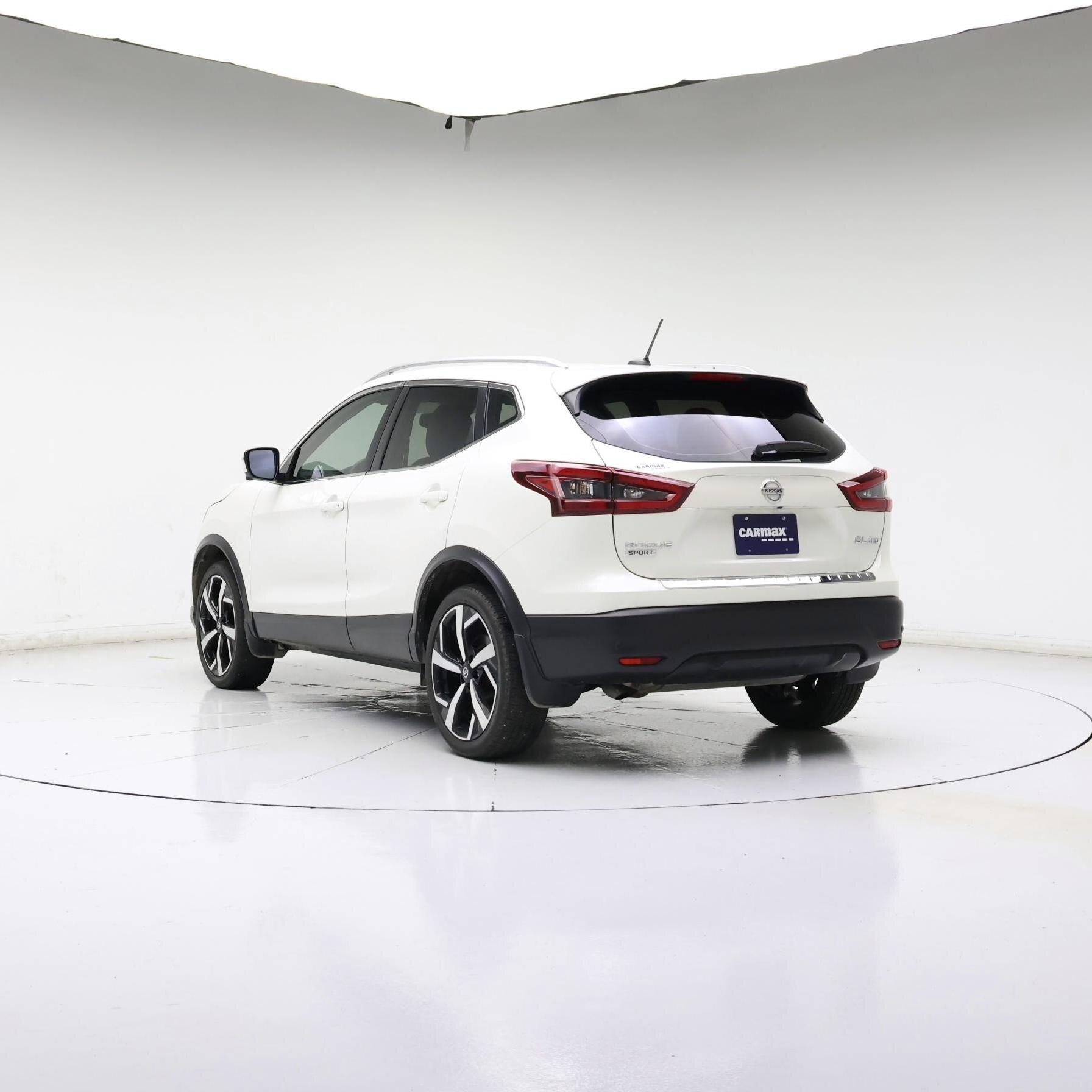 Thumbnail: 2022 Nissan Rogue Sport - 2