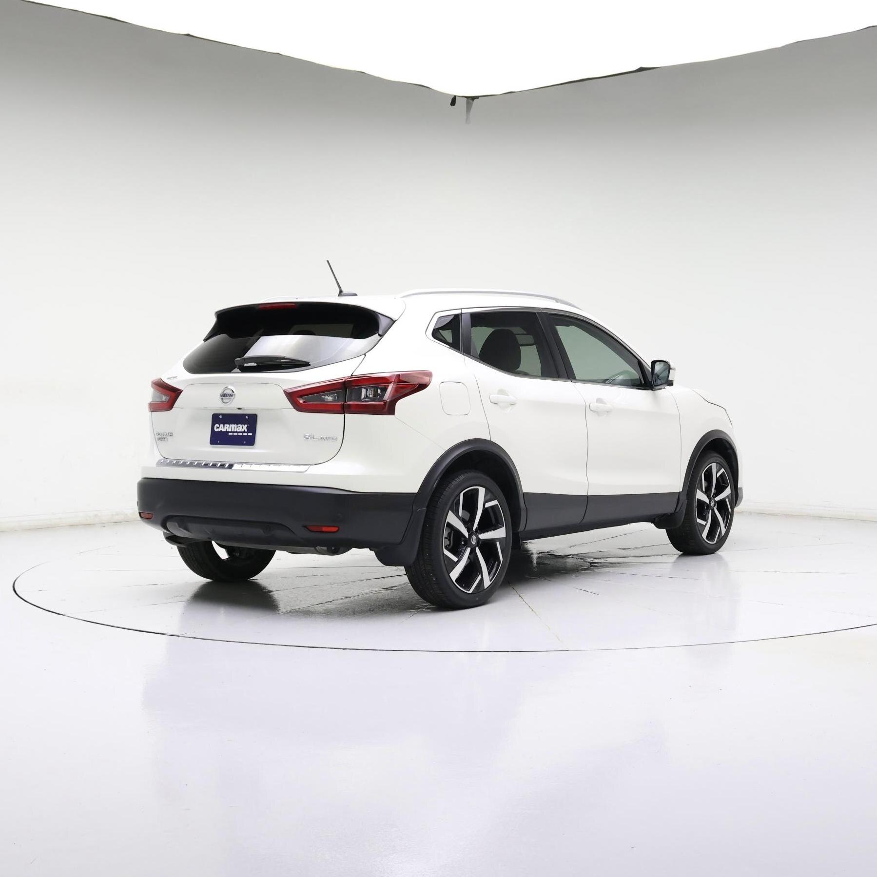 Thumbnail: 2022 Nissan Rogue Sport - 8