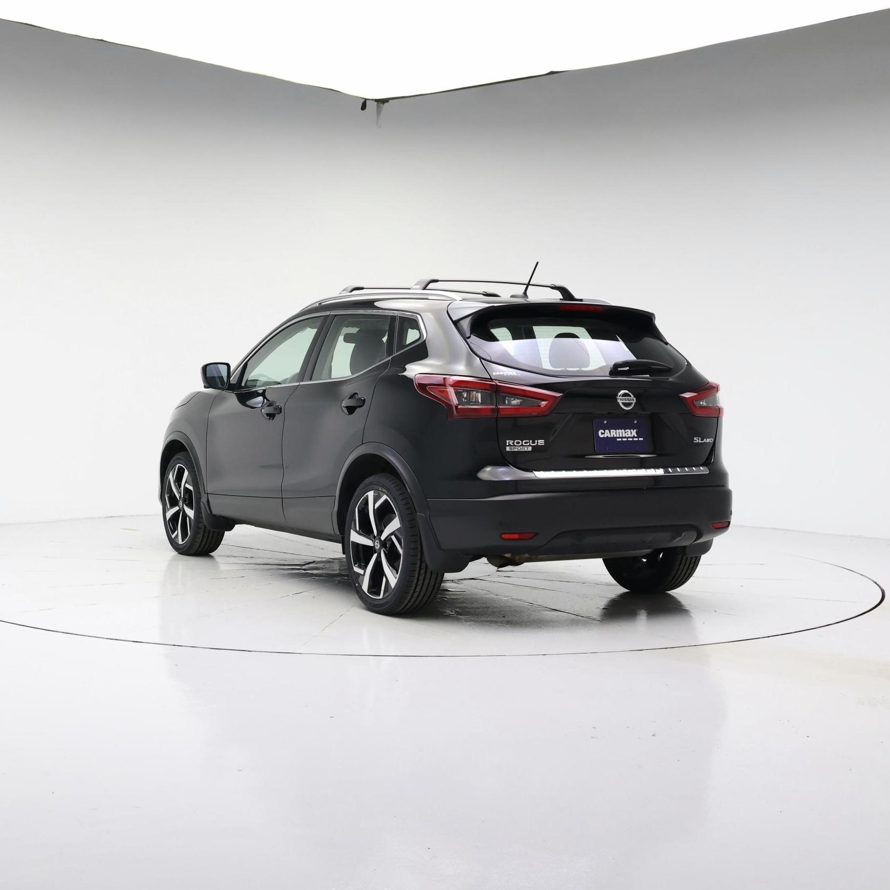 Thumbnail: 2022 Nissan Rogue Sport - 2