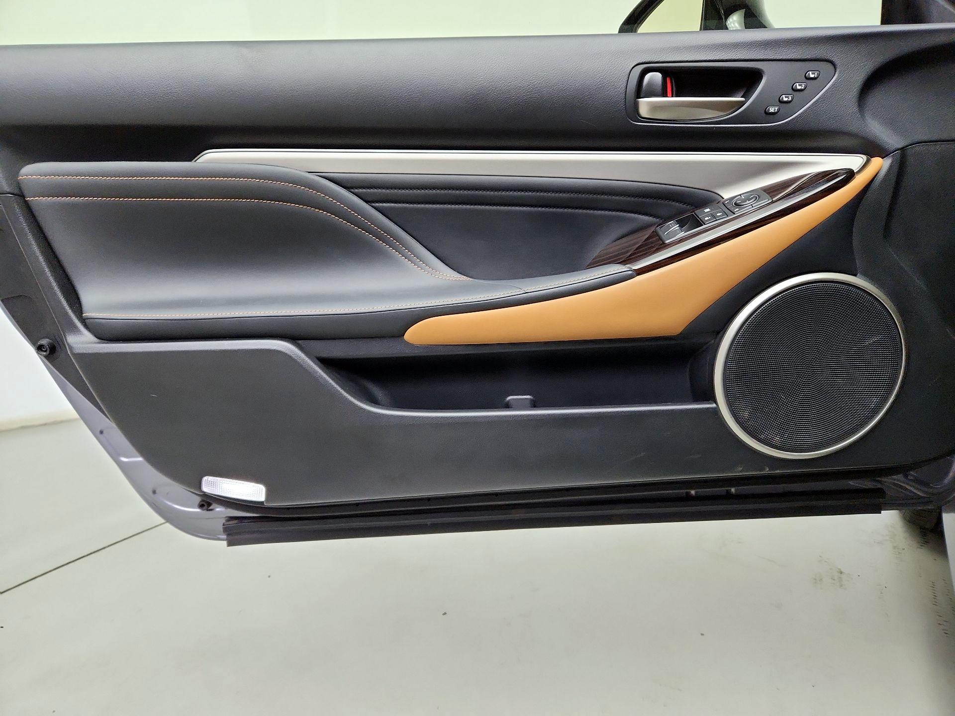 Thumbnail: 2020 Lexus RC - 12