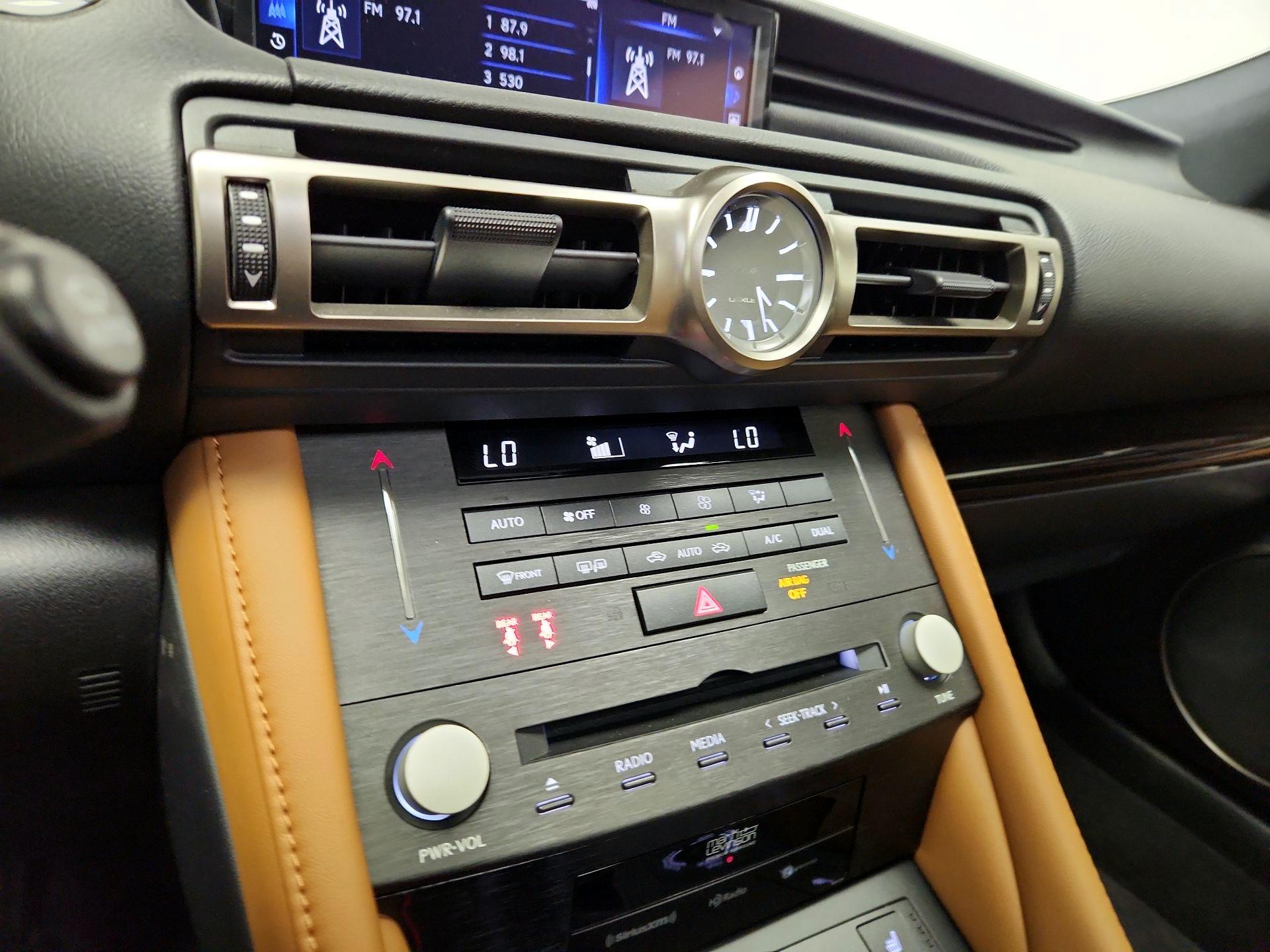 Thumbnail: 2020 Lexus RC - 17