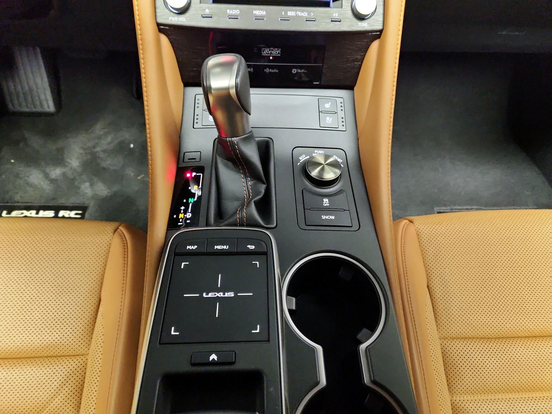 Thumbnail: 2020 Lexus RC - 18