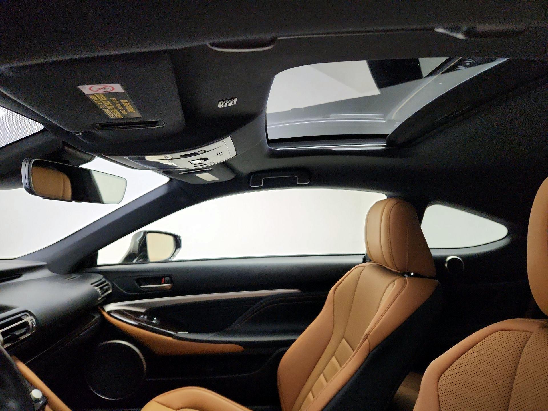 Thumbnail: 2020 Lexus RC - 20