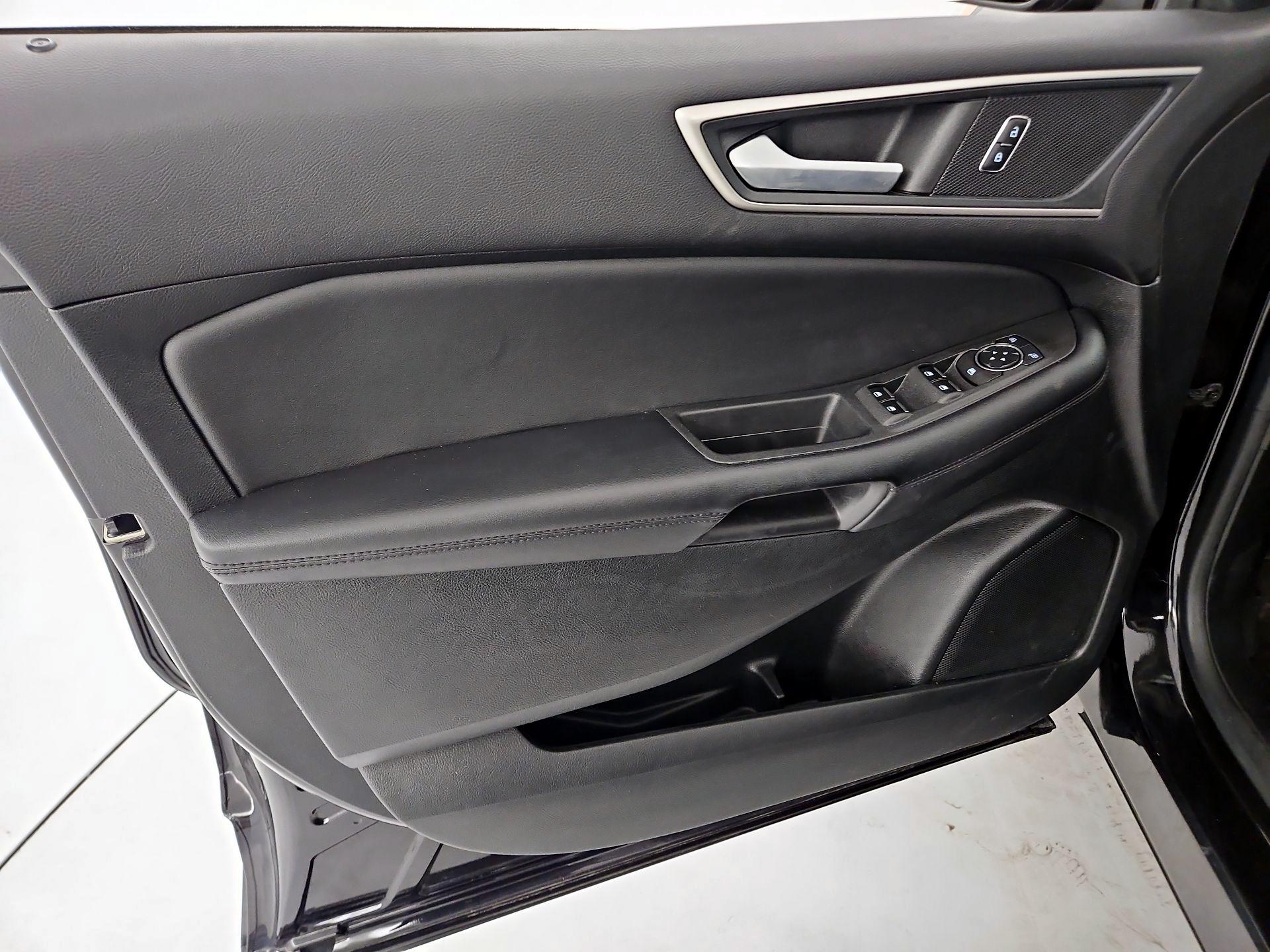 Thumbnail: 2023 Ford Edge - 12