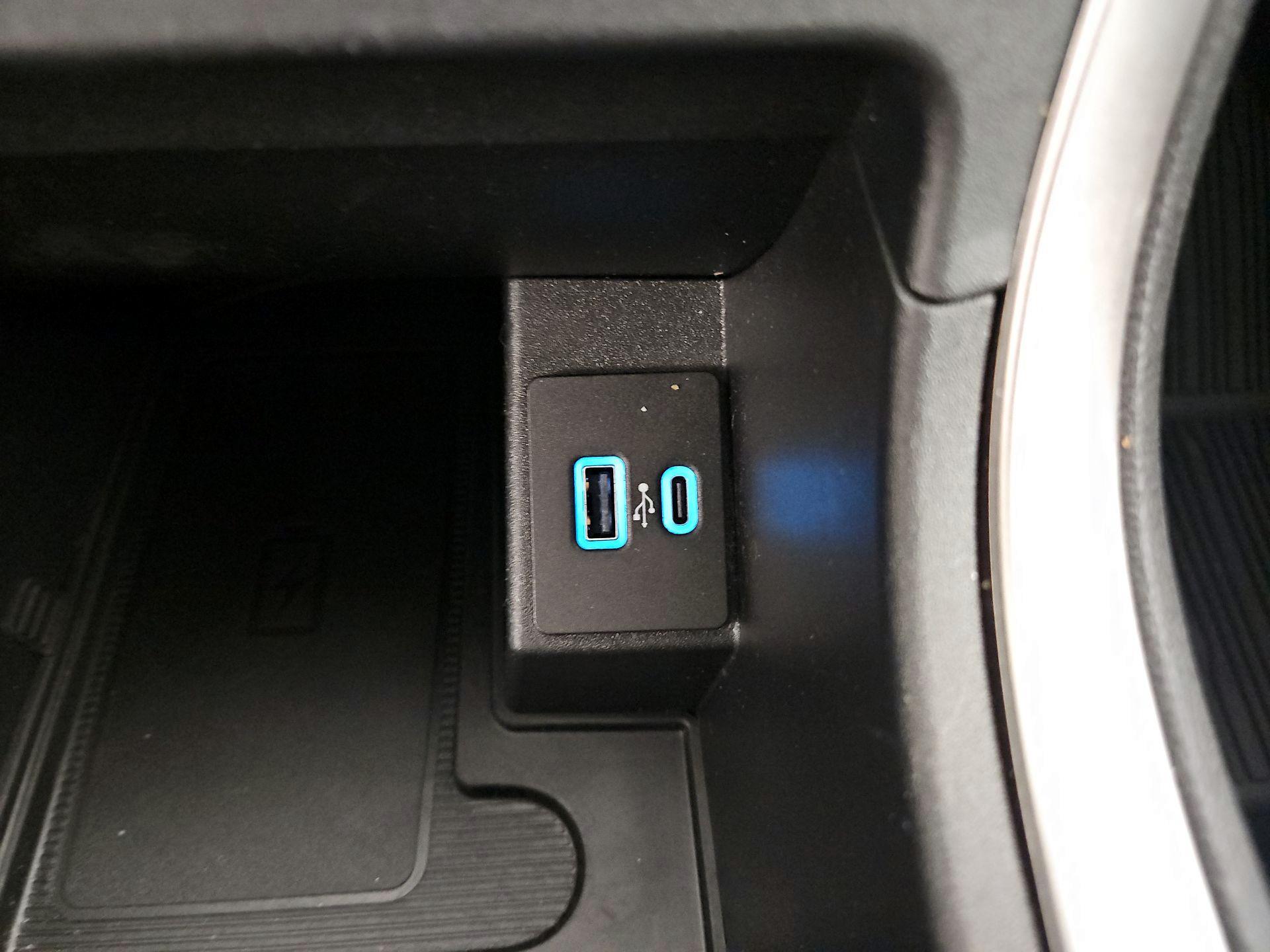 Thumbnail: 2023 Ford Edge - 18