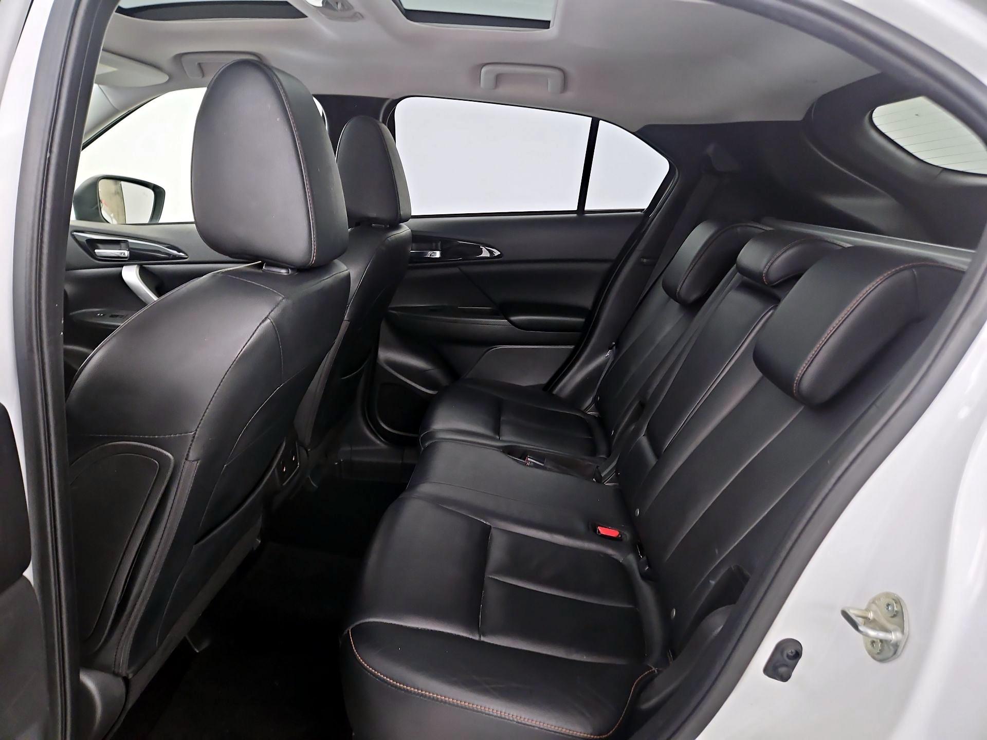 Thumbnail: 2019 Mitsubishi Eclipse Cross - 17