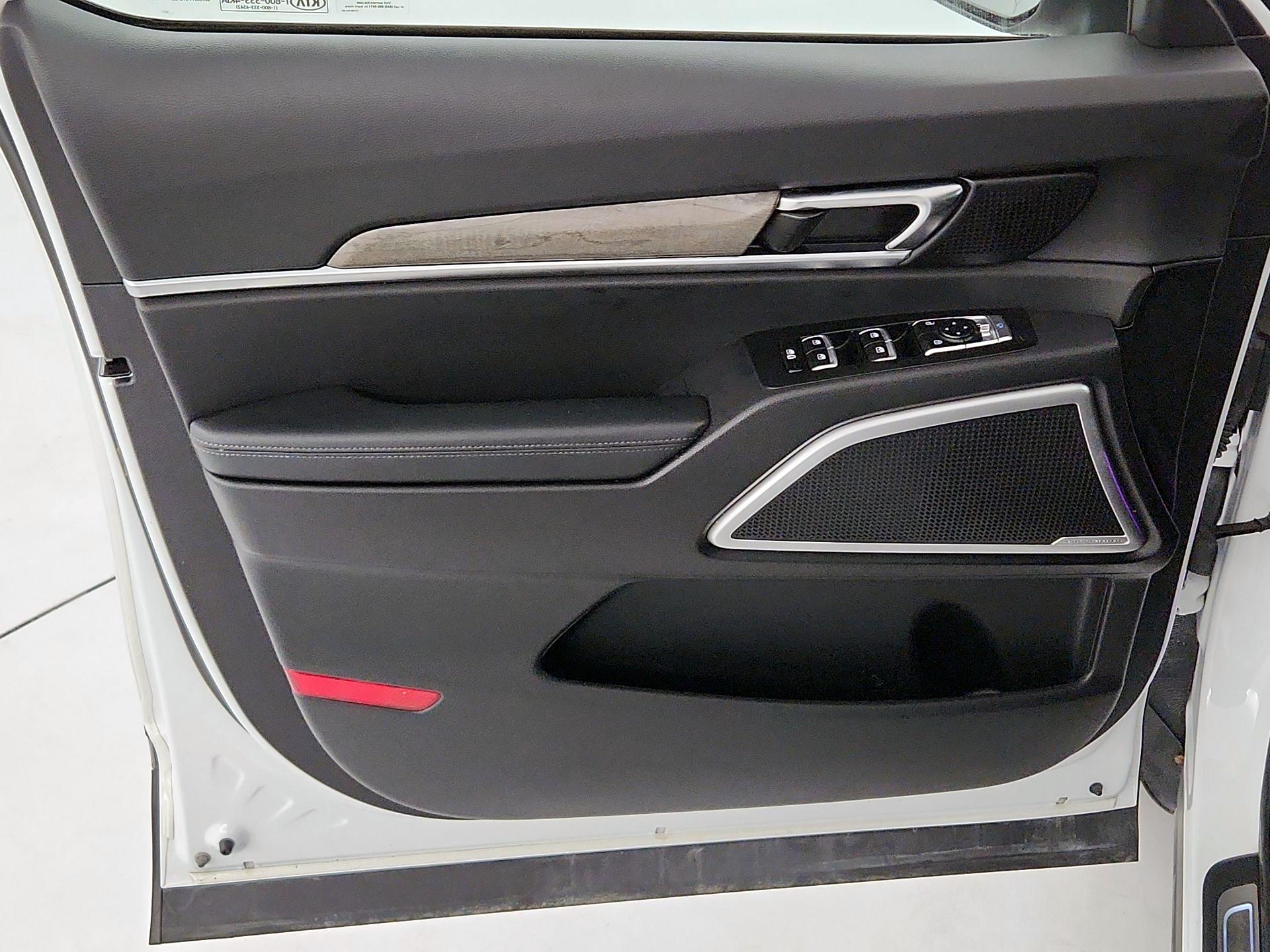 Thumbnail: 2020 Kia Telluride - 12