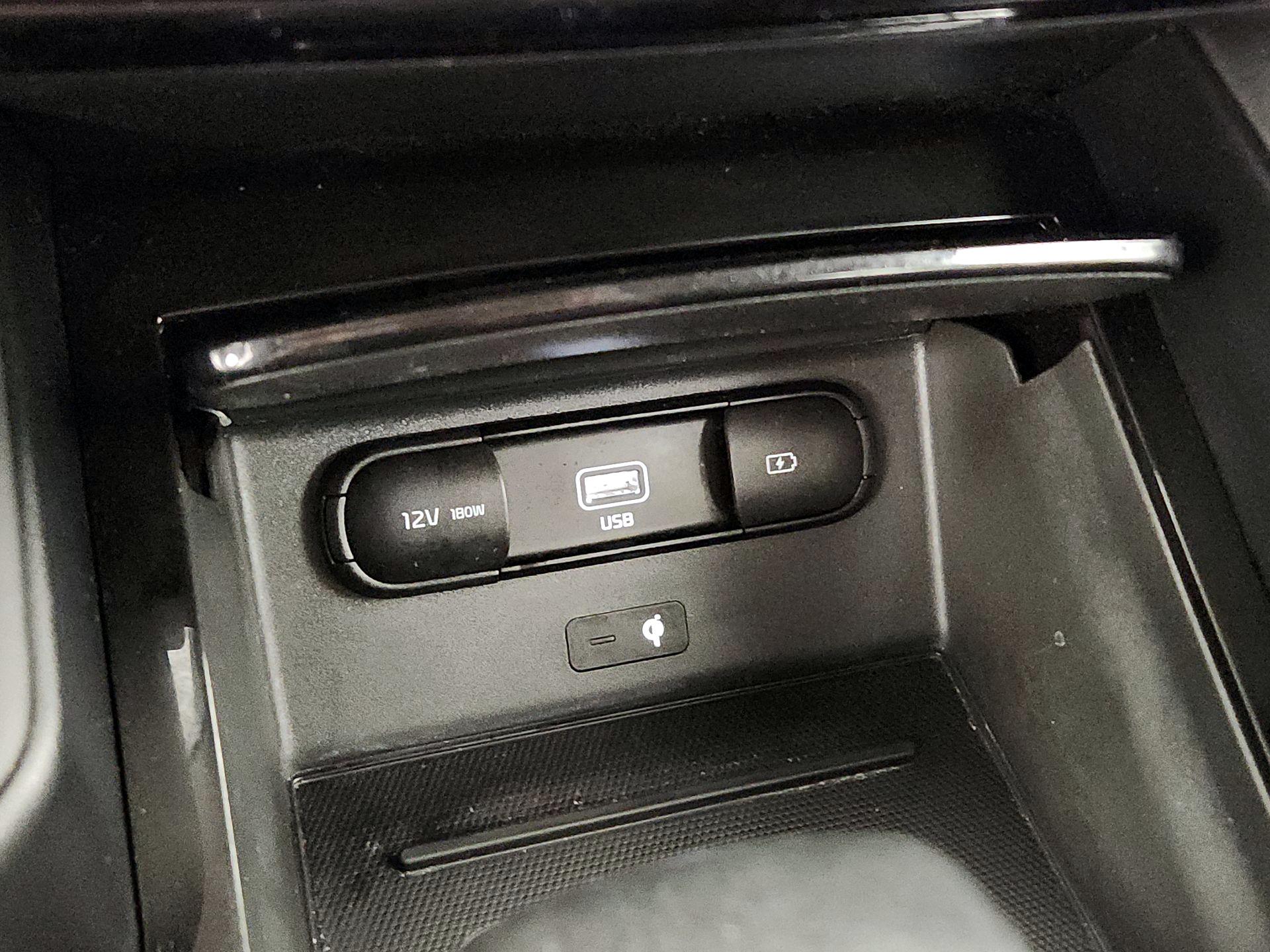 Thumbnail: 2020 Kia Telluride - 19