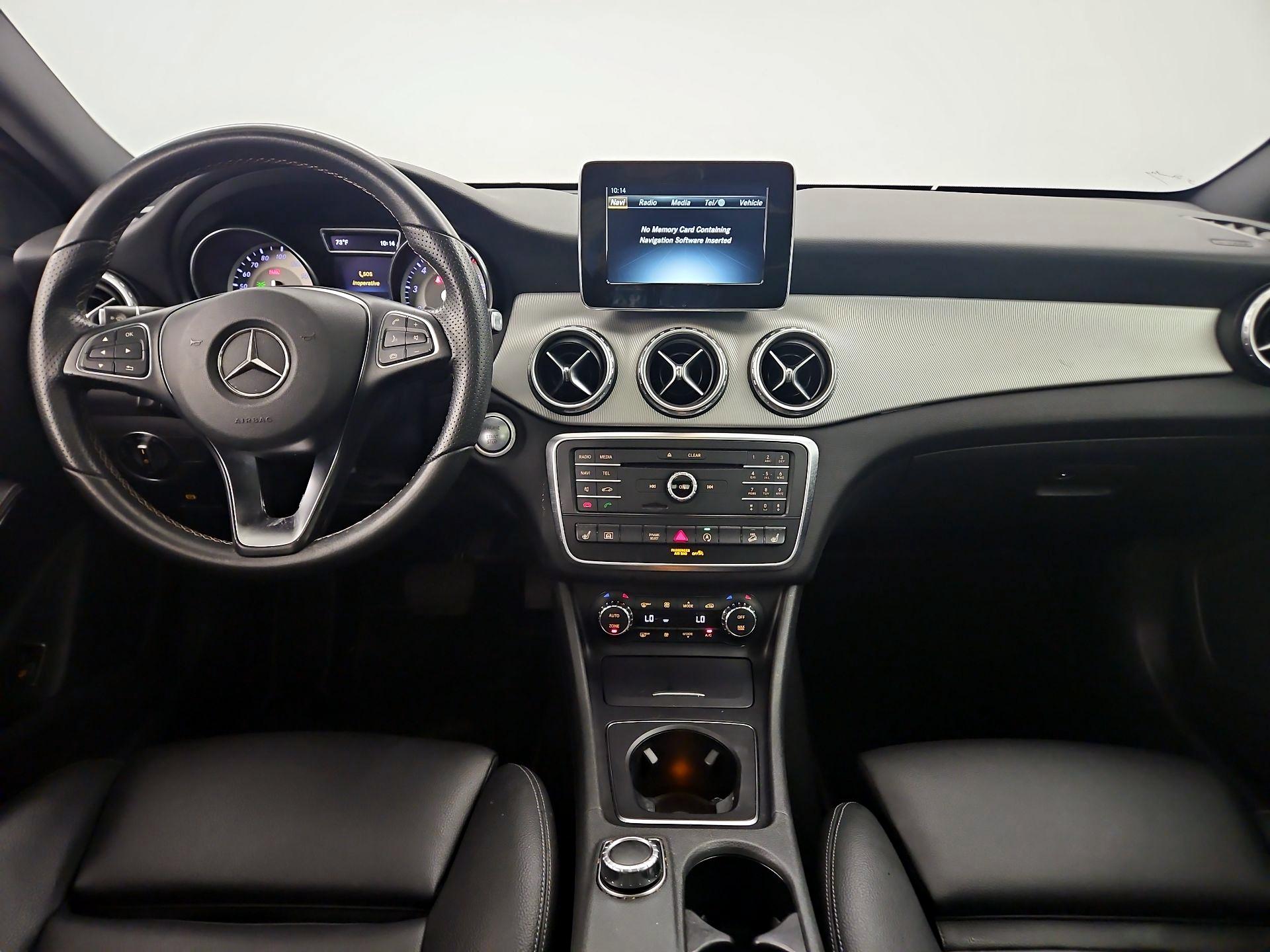 Thumbnail: 2017 Mercedes-Benz GLA - 9