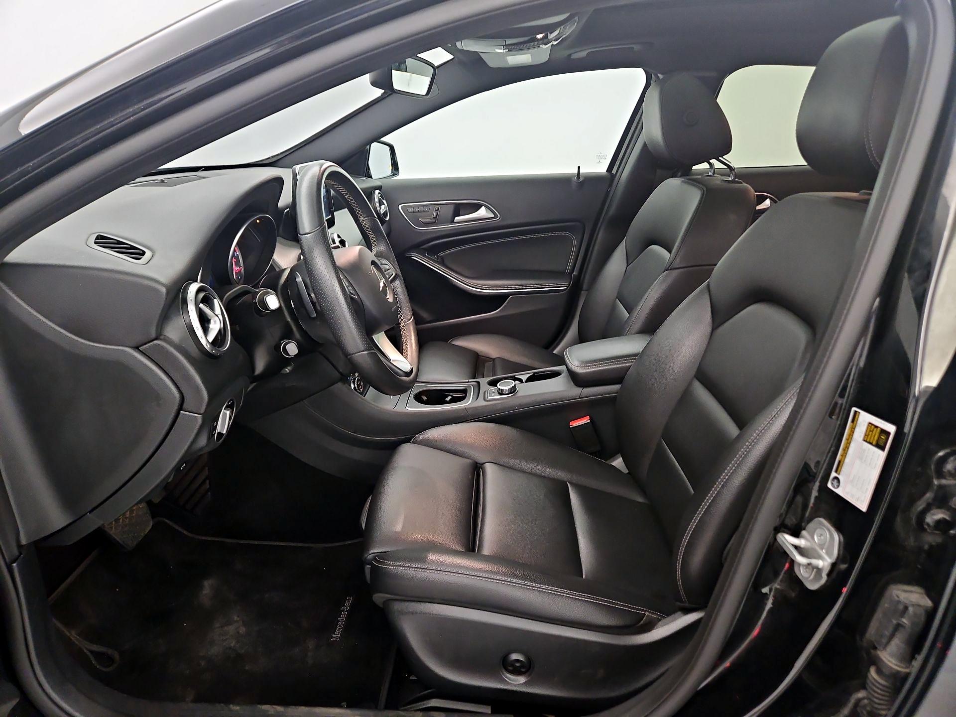 Thumbnail: 2017 Mercedes-Benz GLA - 11