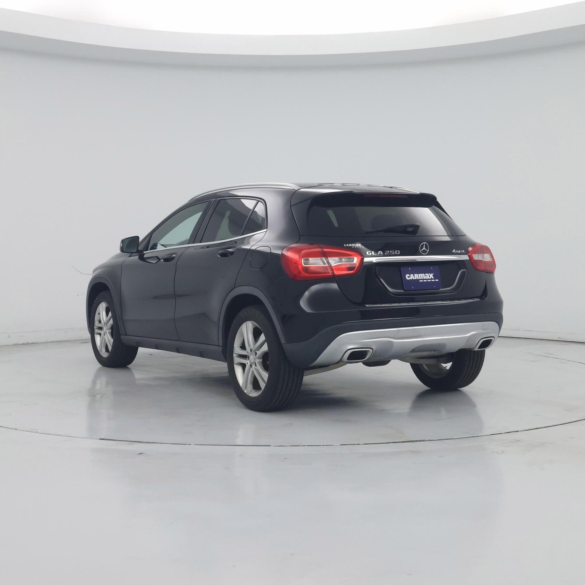 Thumbnail: 2017 Mercedes-Benz GLA - 2