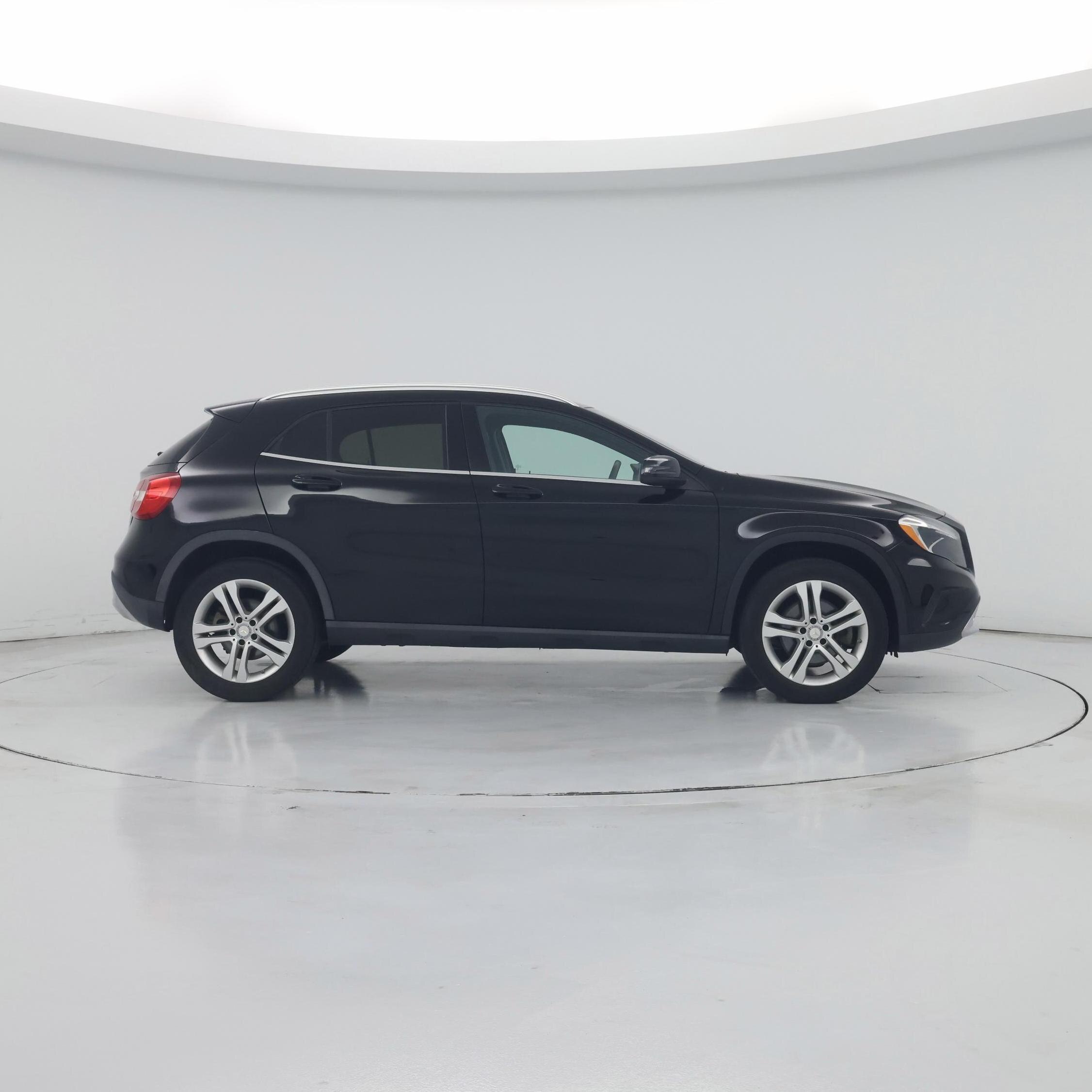 Thumbnail: 2017 Mercedes-Benz GLA - 7
