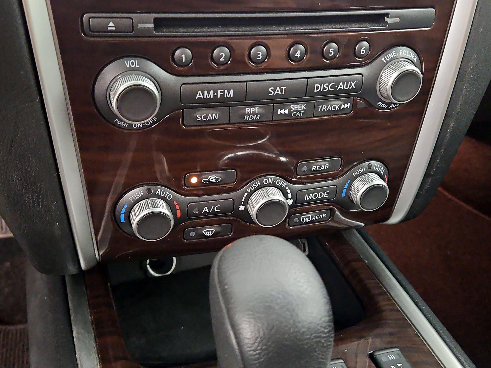 Thumbnail: 2016 Nissan Pathfinder - 15