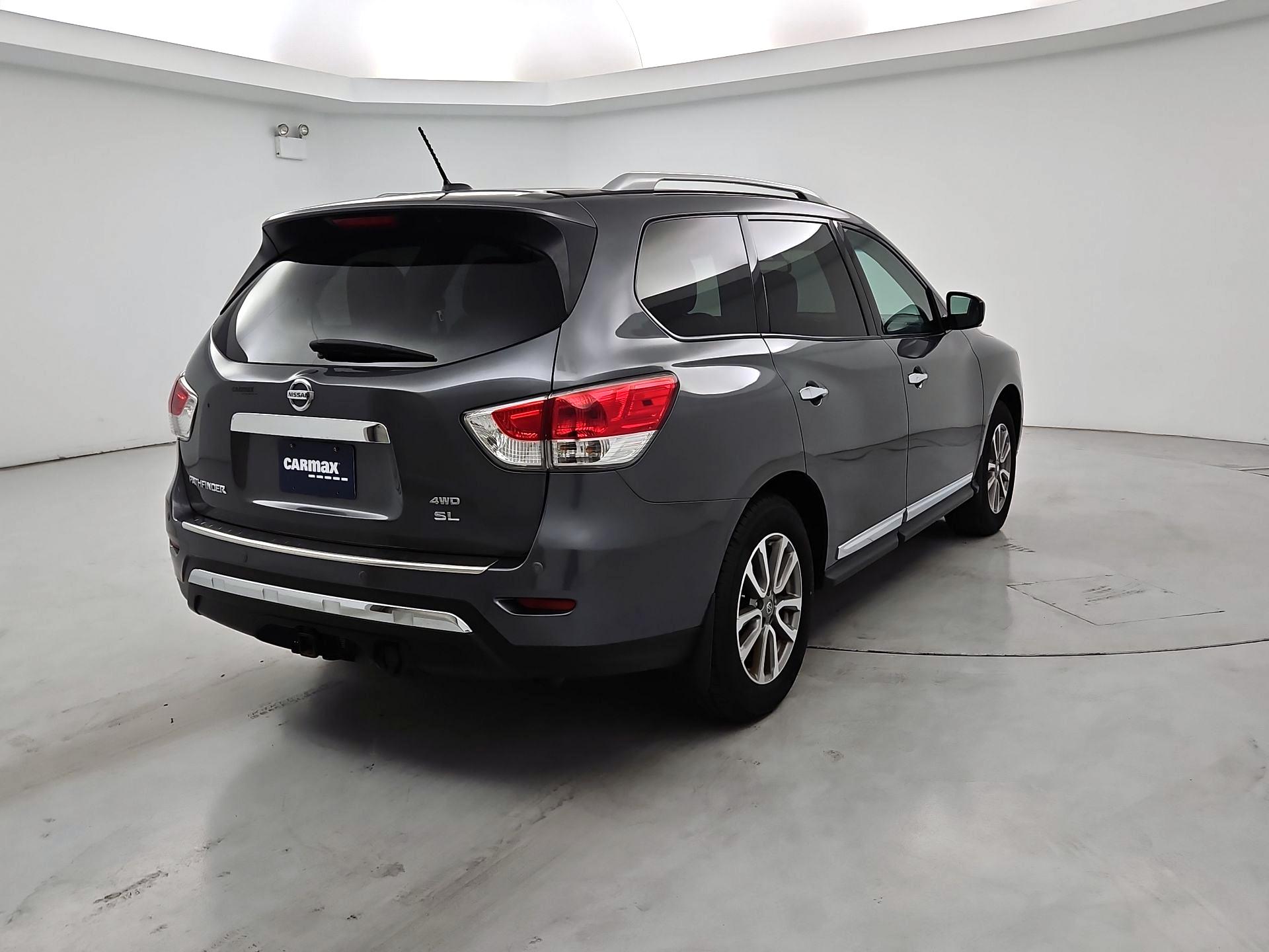 Thumbnail: 2016 Nissan Pathfinder - 5