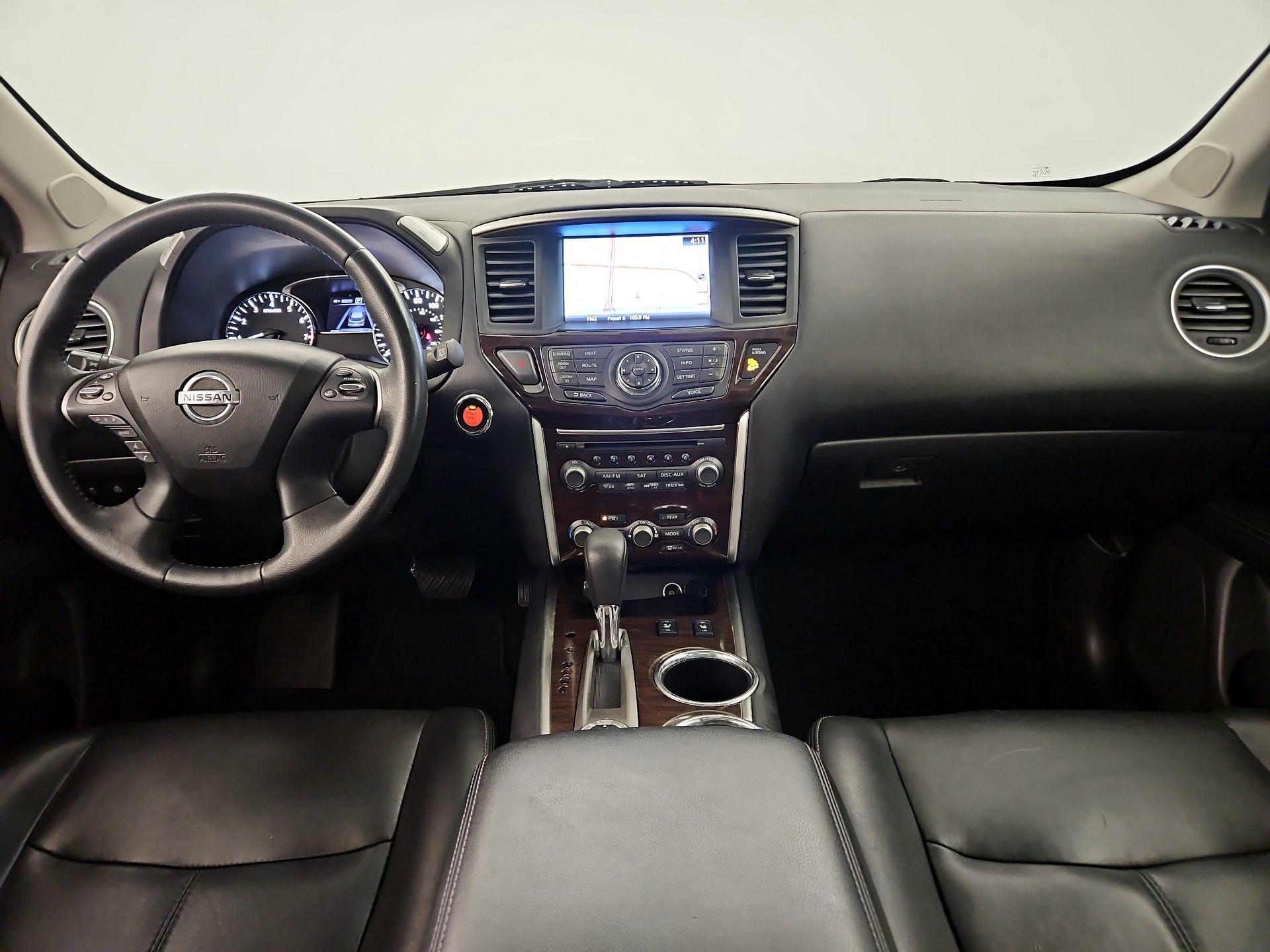Thumbnail: 2016 Nissan Pathfinder - 8