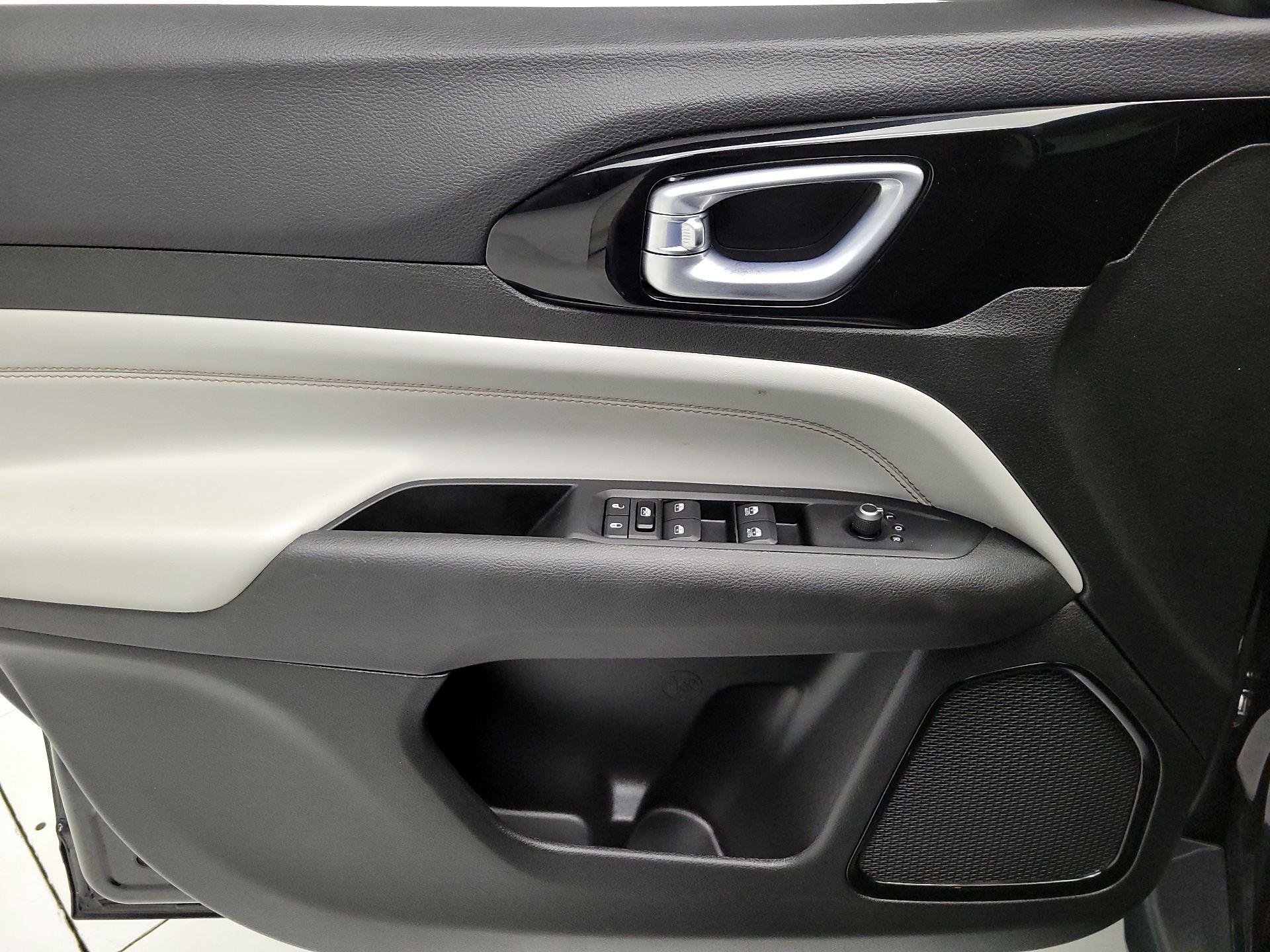 Thumbnail: 2022 Jeep Compass - 12