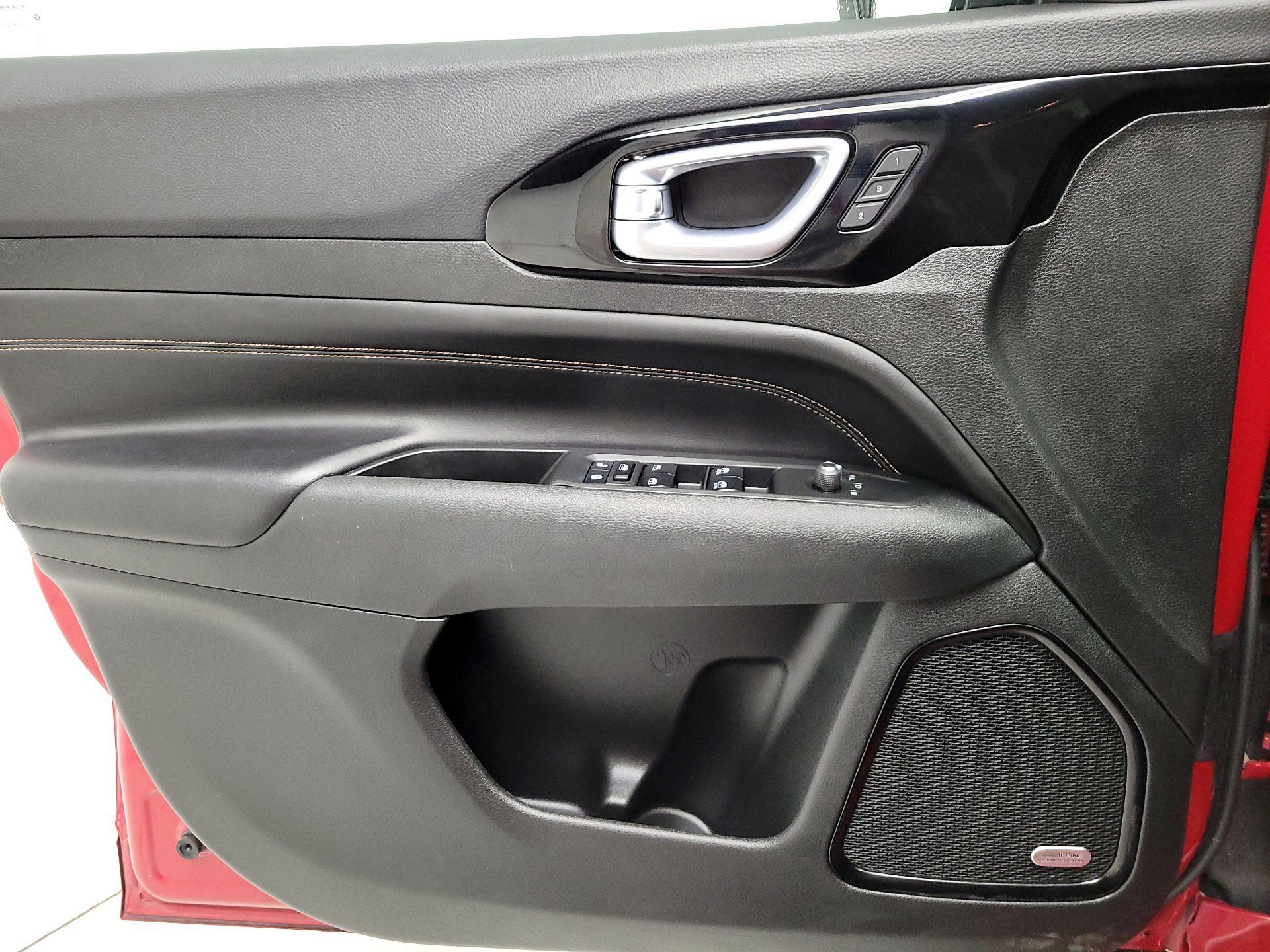 Thumbnail: 2022 Jeep Compass - 12