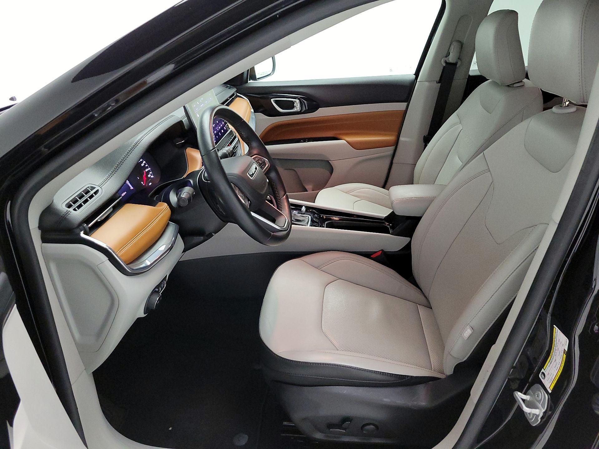 Thumbnail: 2022 Jeep Compass - 11