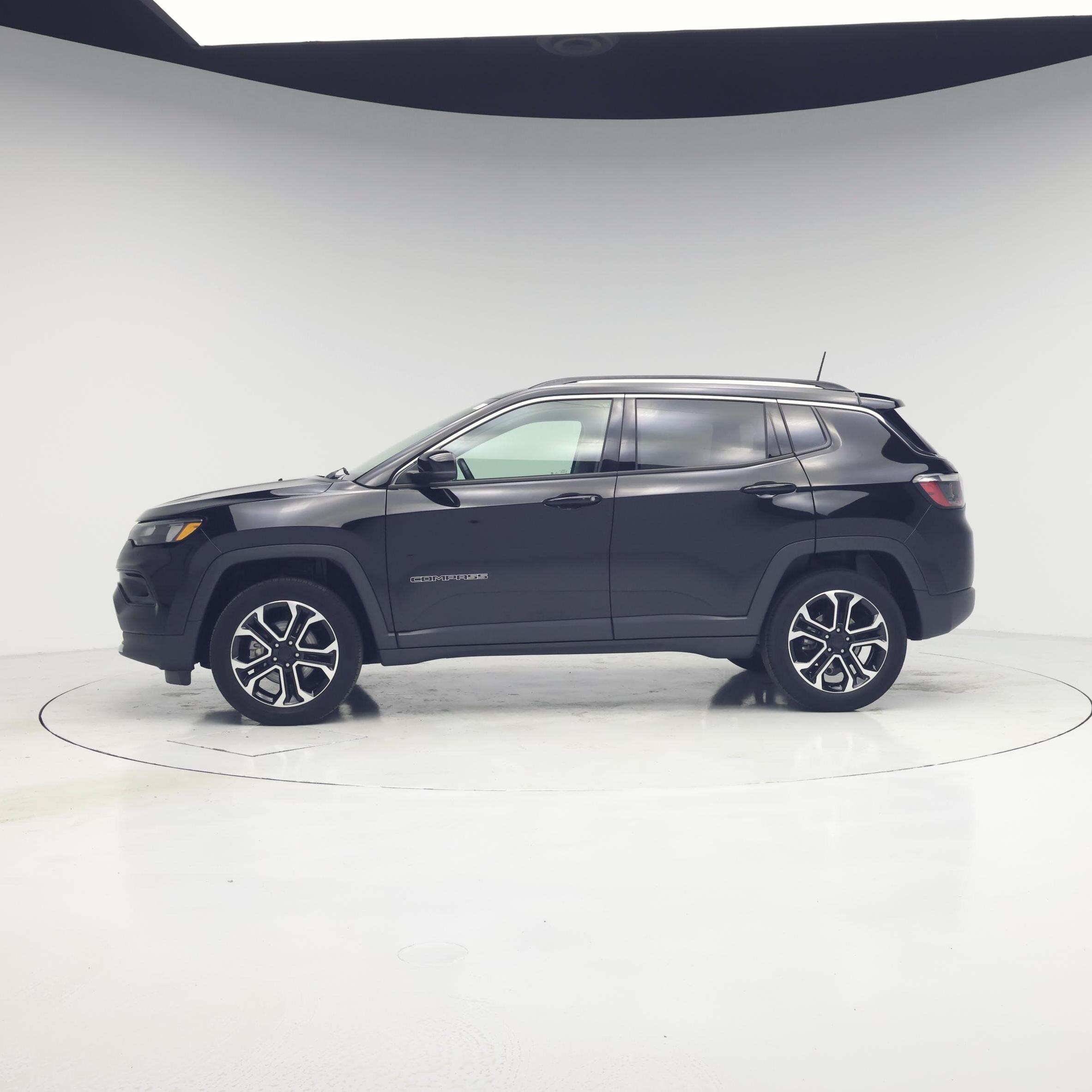 Thumbnail: 2022 Jeep Compass - 3