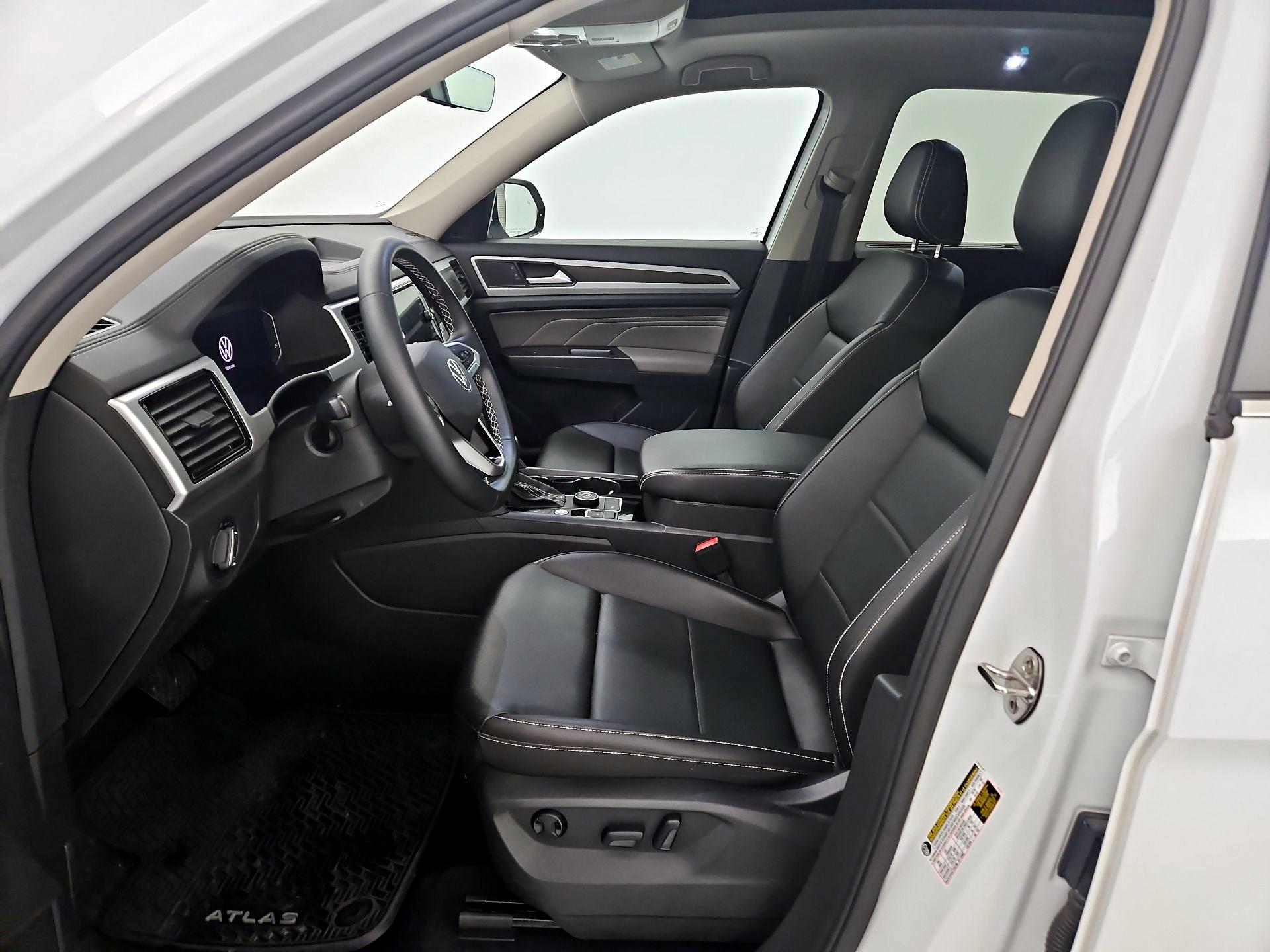 Thumbnail: 2023 Volkswagen Atlas - 11