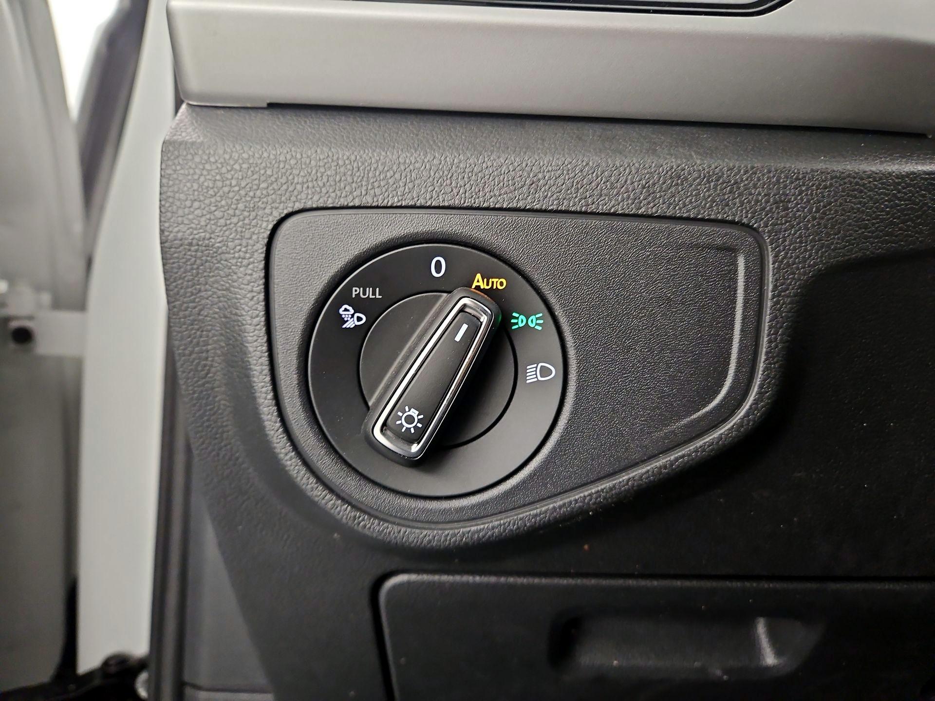 Thumbnail: 2023 Volkswagen Atlas - 13