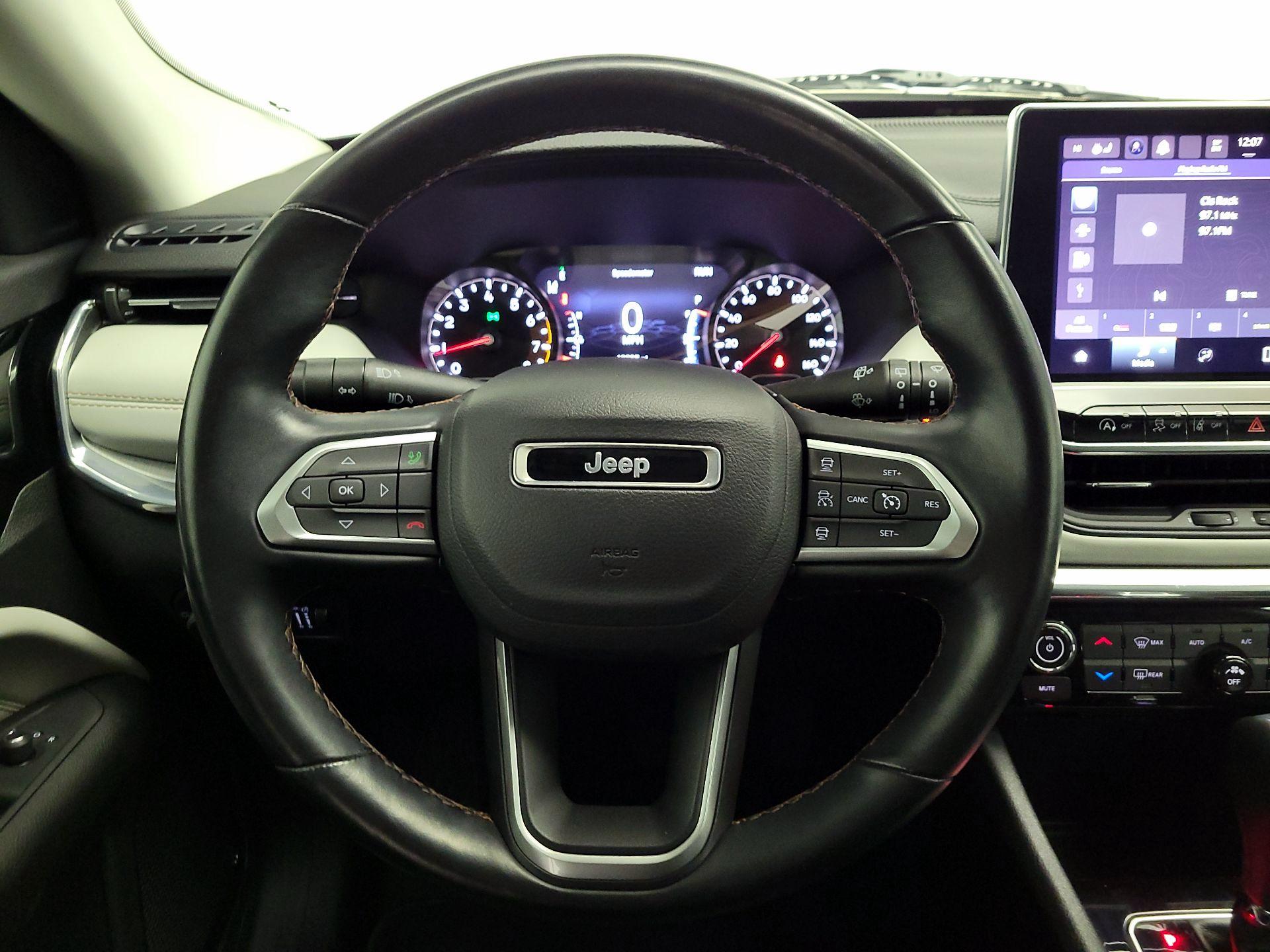 Thumbnail: 2022 Jeep Compass - 10