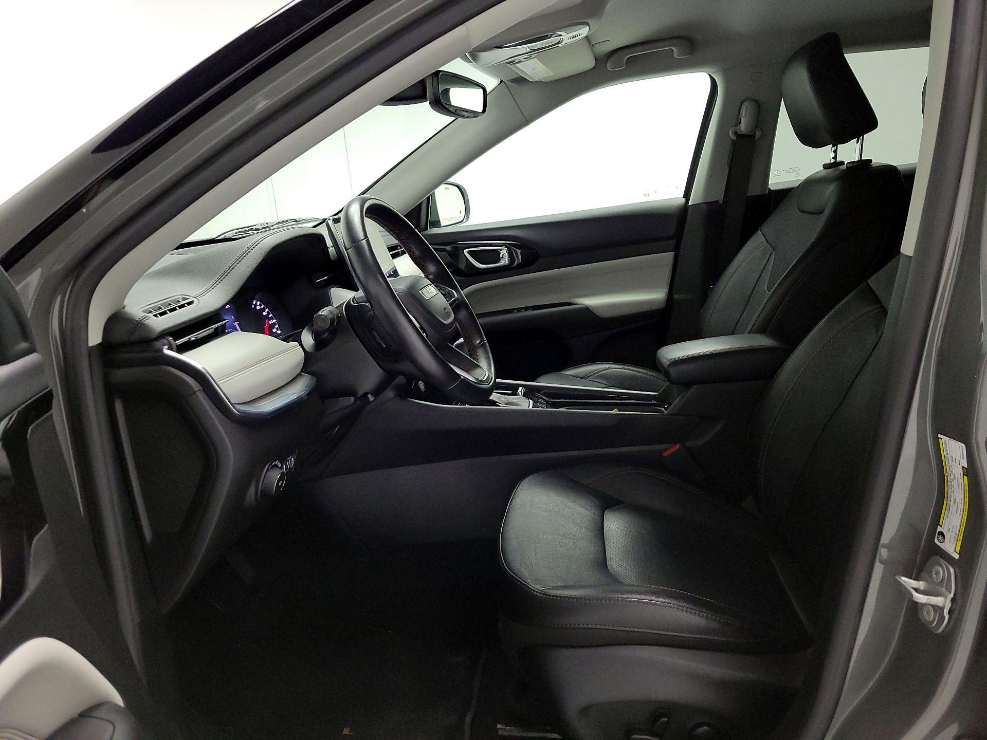 Thumbnail: 2022 Jeep Compass - 11