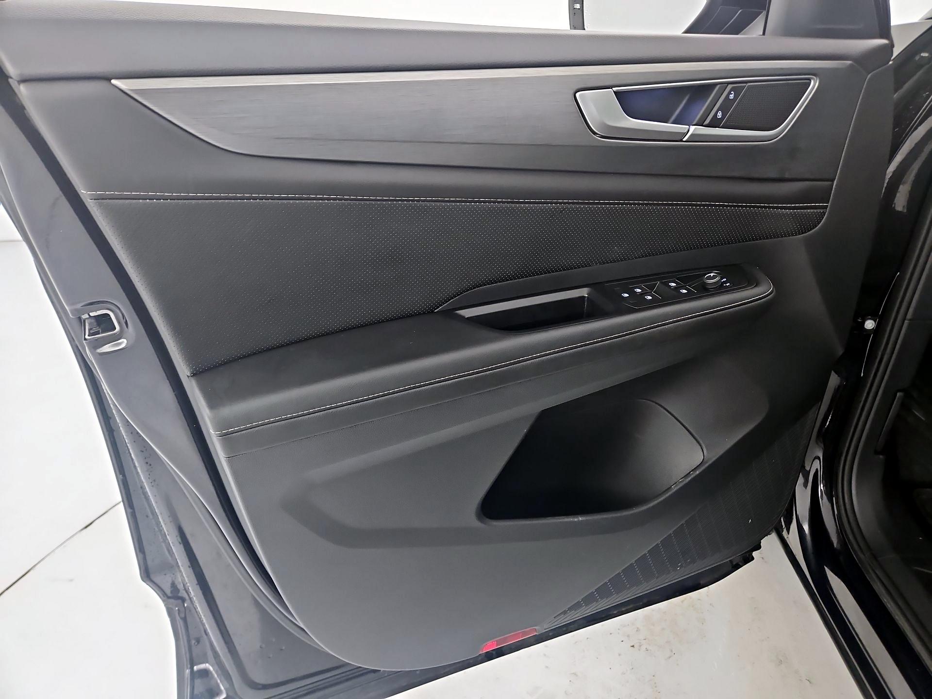 Thumbnail: 2024 Volkswagen Atlas - 12