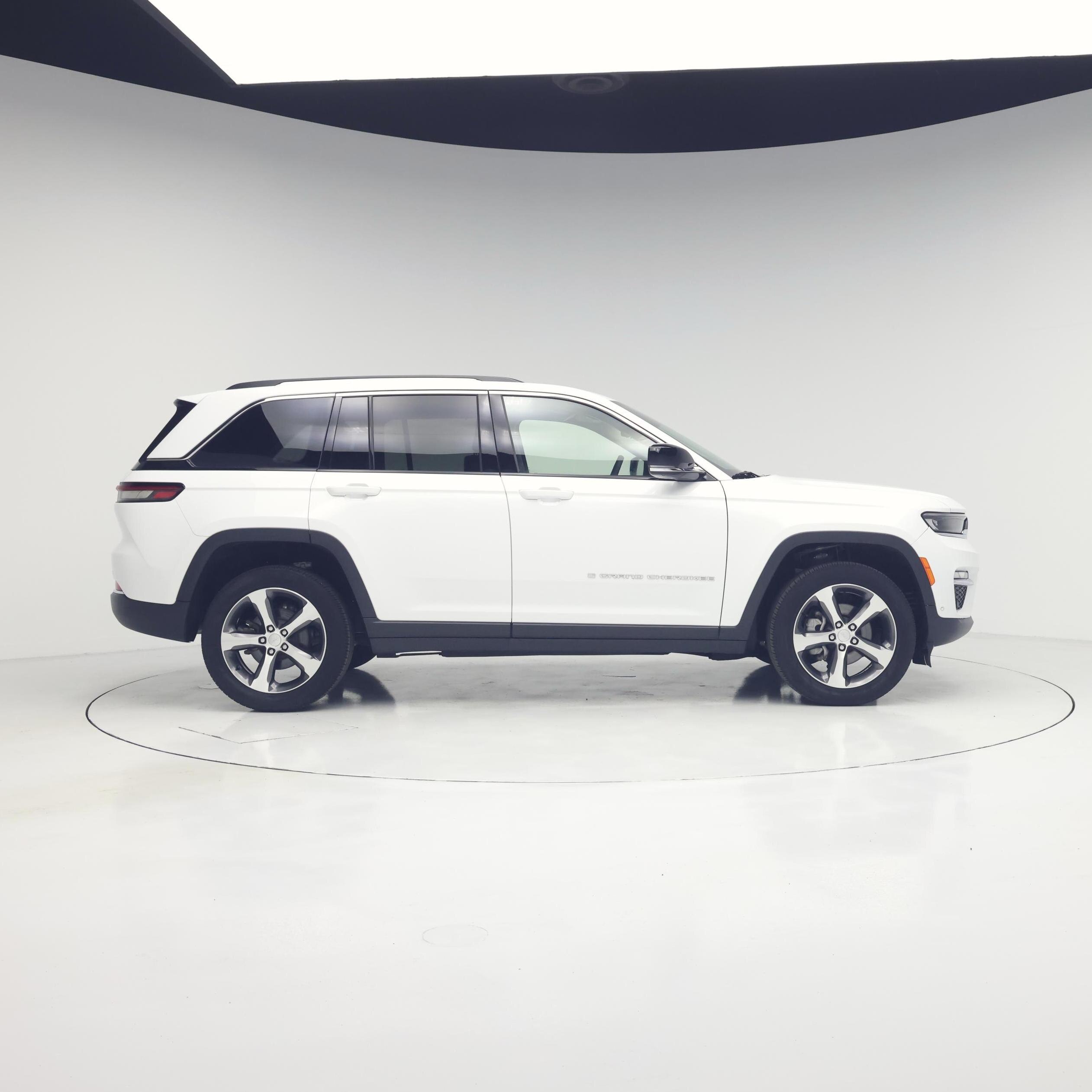 Thumbnail: 2023 Jeep Grand Cherokee - 7