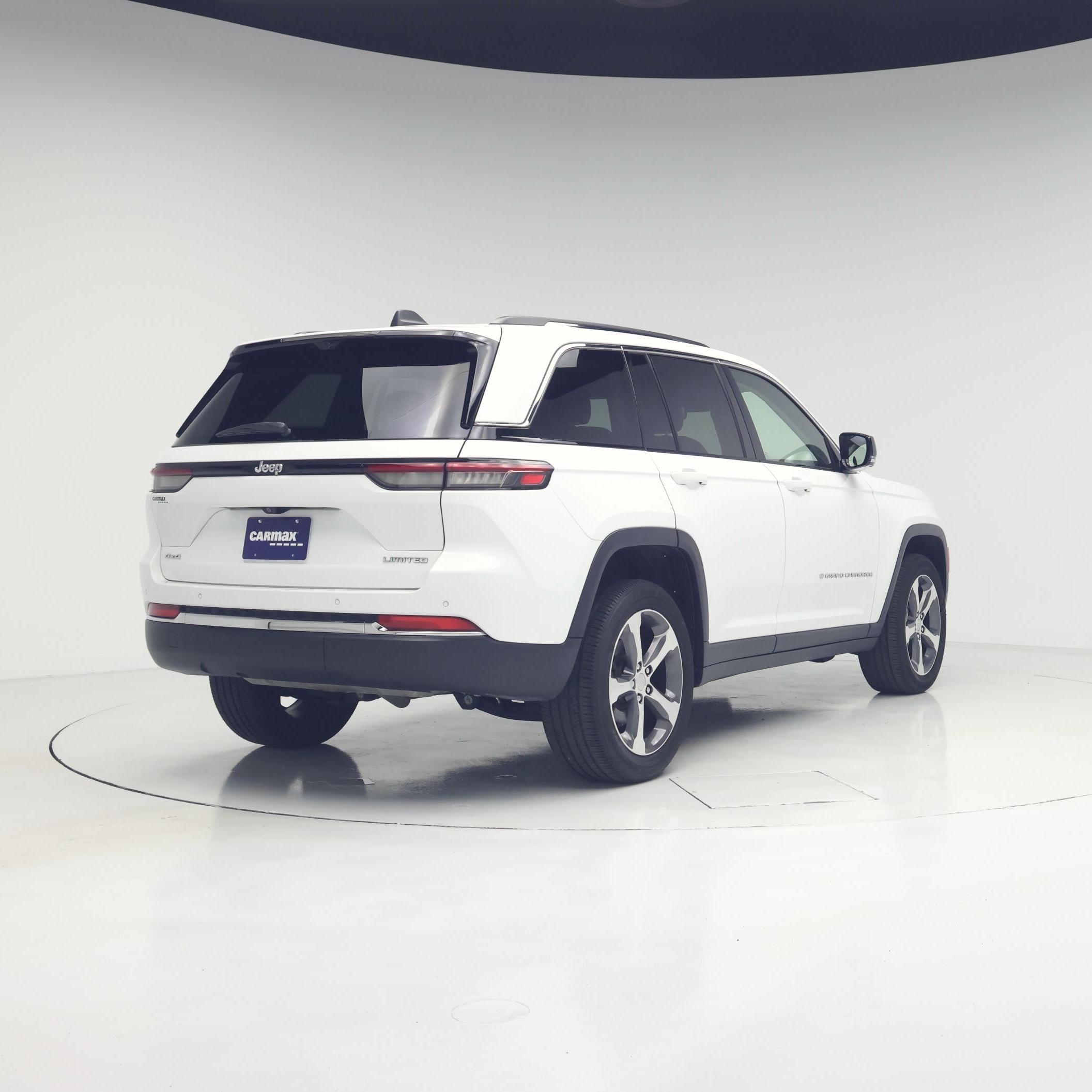 Thumbnail: 2023 Jeep Grand Cherokee - 8