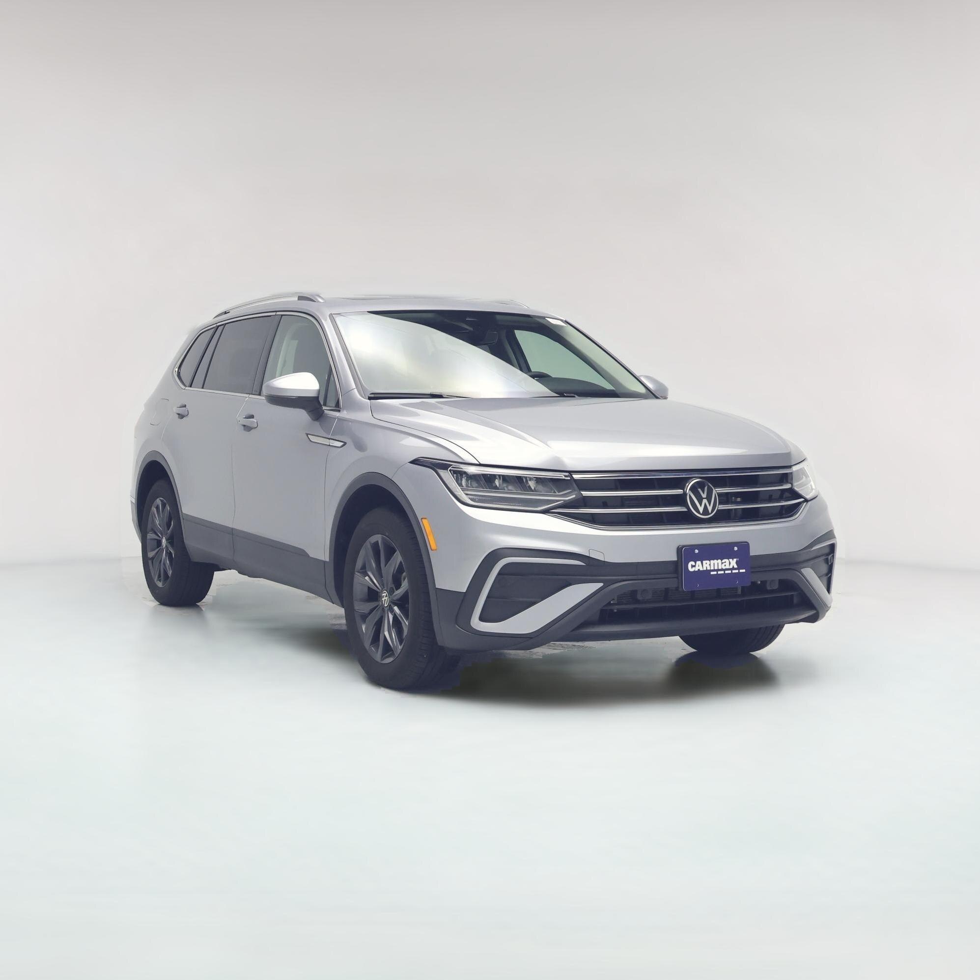 Thumbnail: 2022 Volkswagen Tiguan - 1