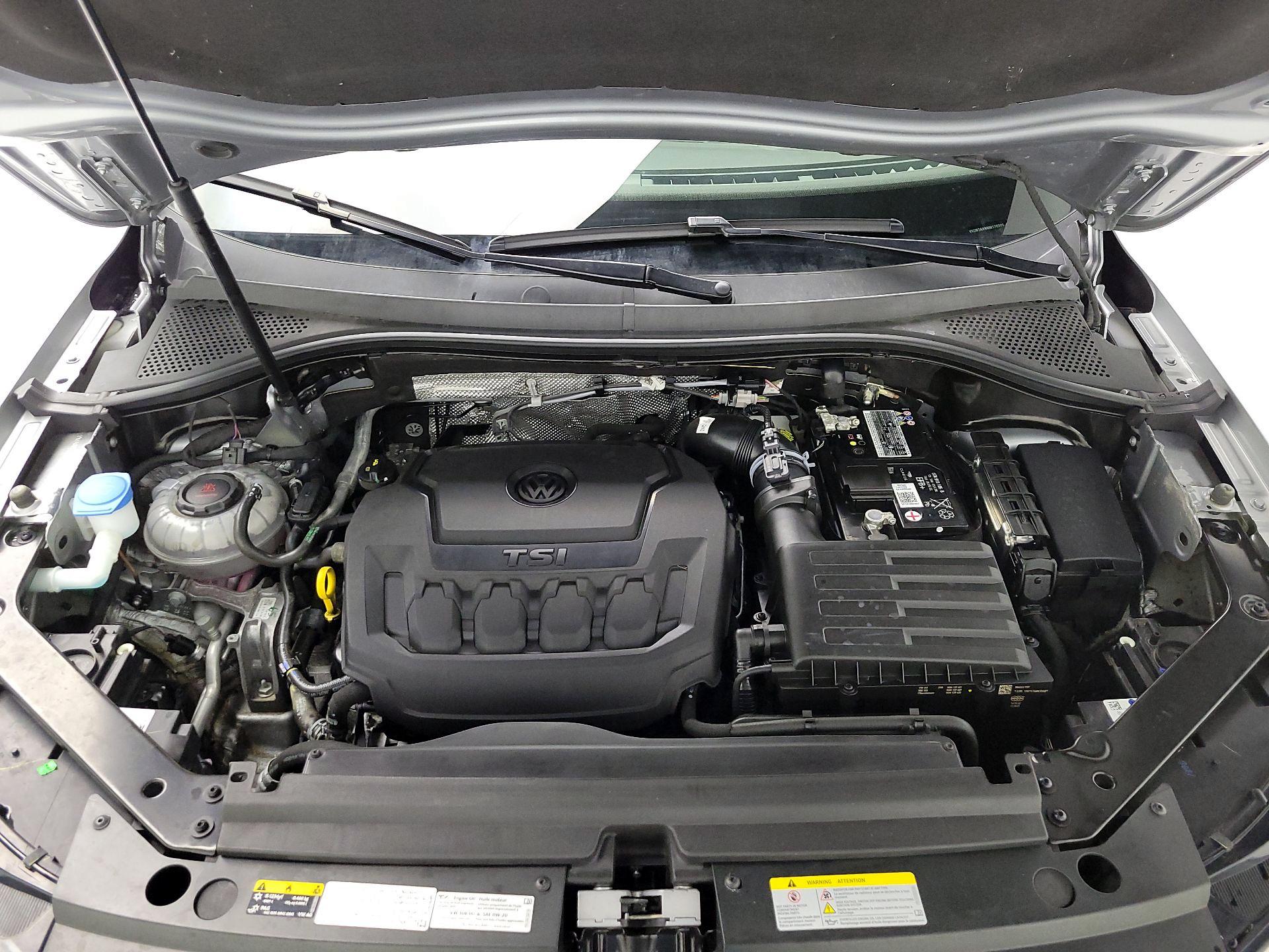 Thumbnail: 2022 Volkswagen Tiguan - 17