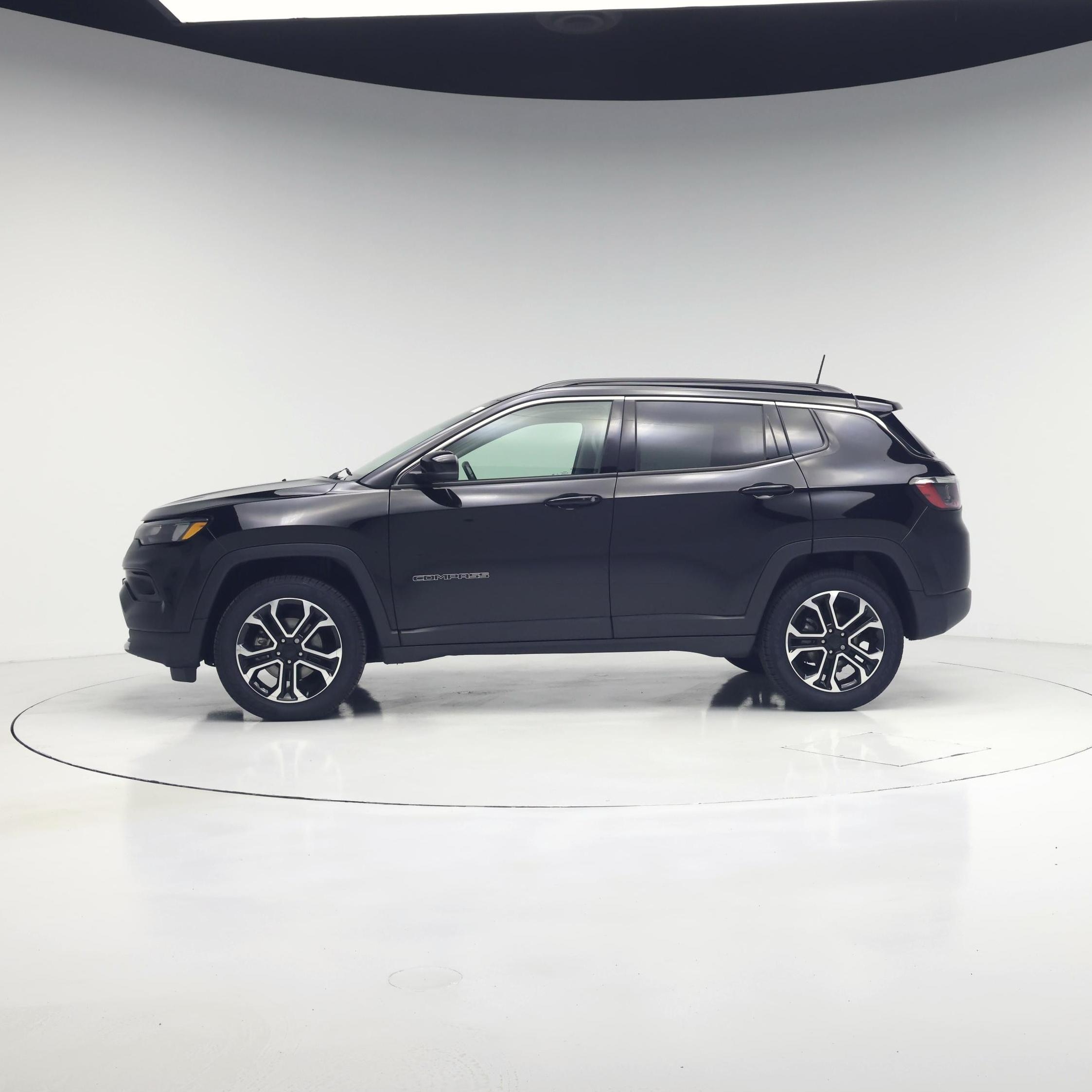 Thumbnail: 2022 Jeep Compass - 3
