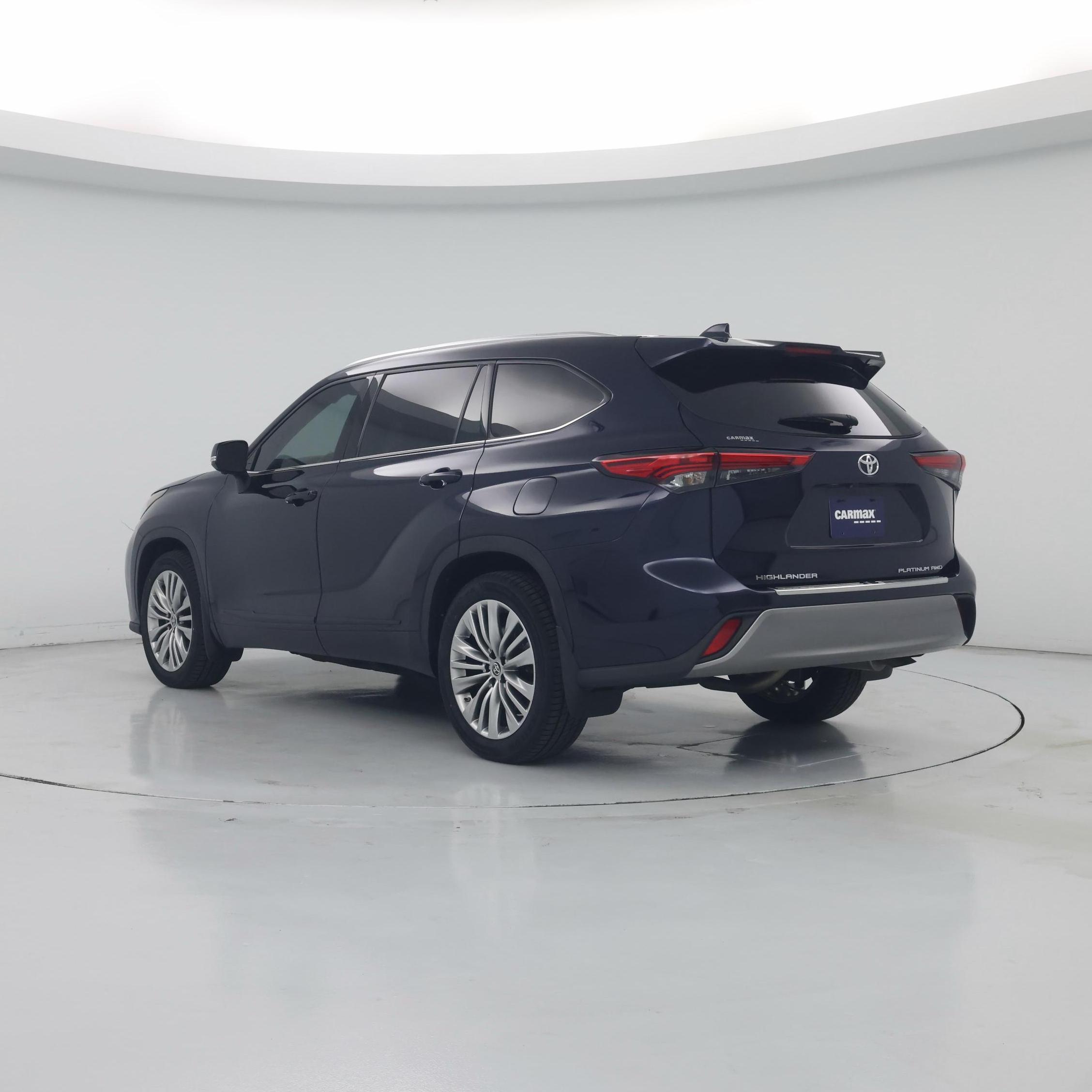 Thumbnail: 2023 Toyota Highlander - 2