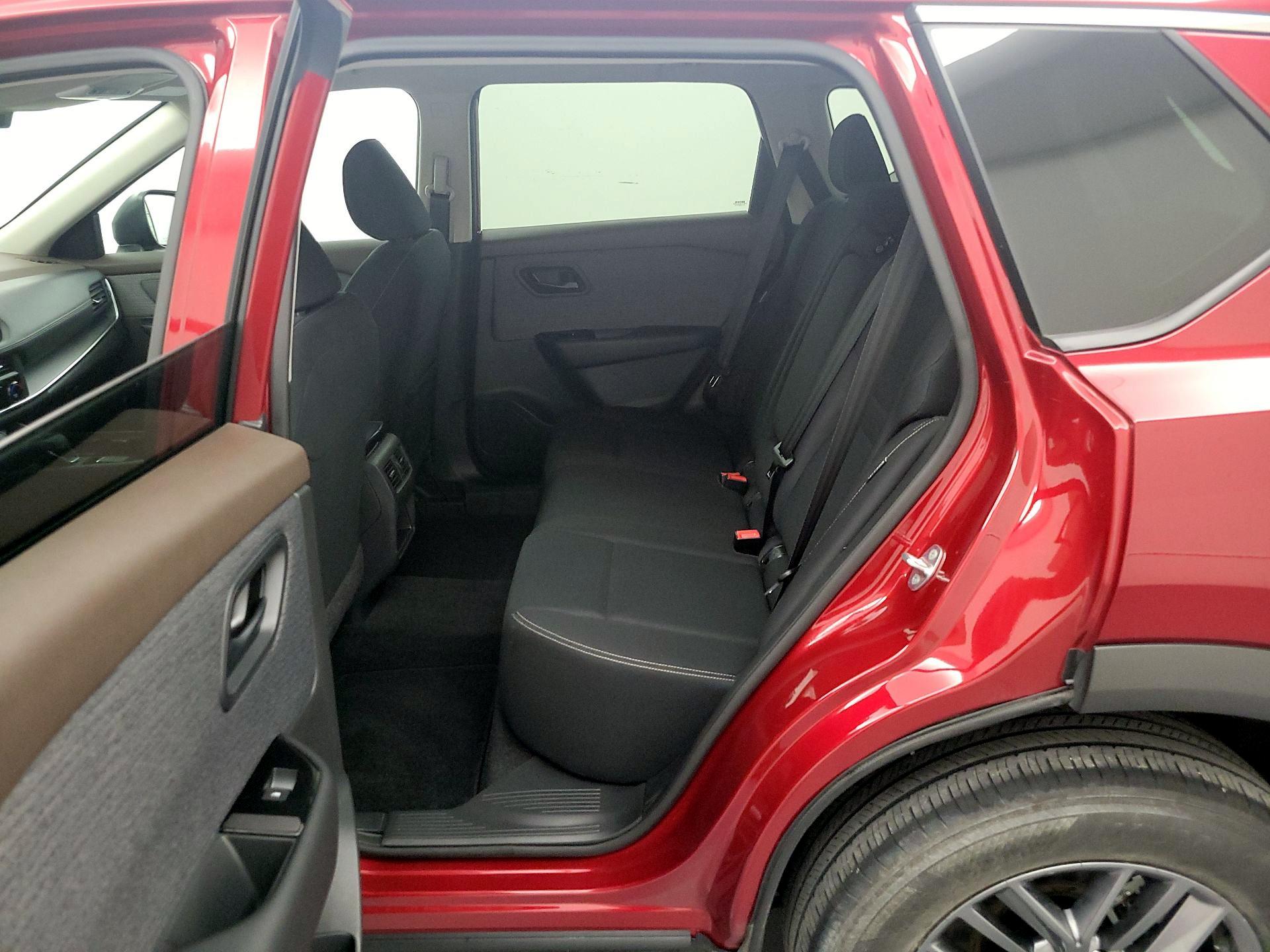 Thumbnail: 2023 Nissan Rogue - 19