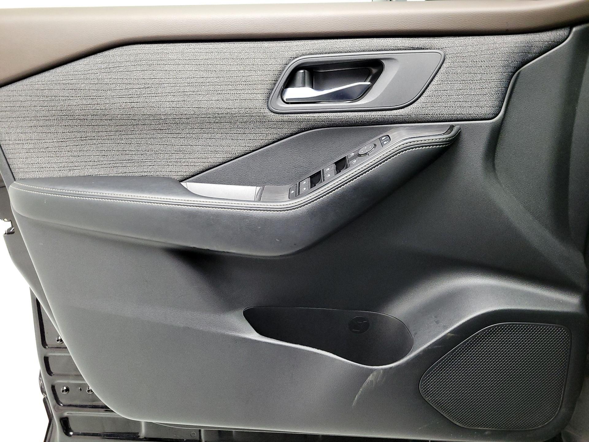 Thumbnail: 2023 Nissan Rogue - 12