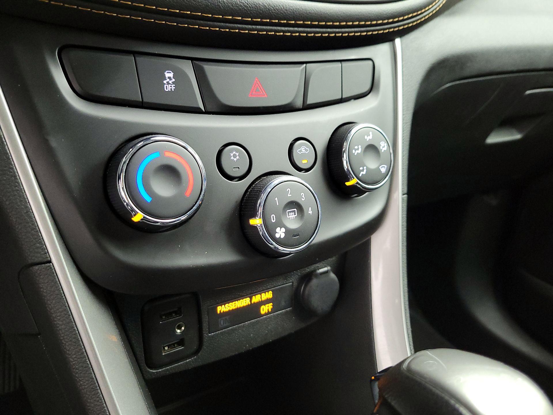 Thumbnail: 2020 Chevrolet Trax - 14