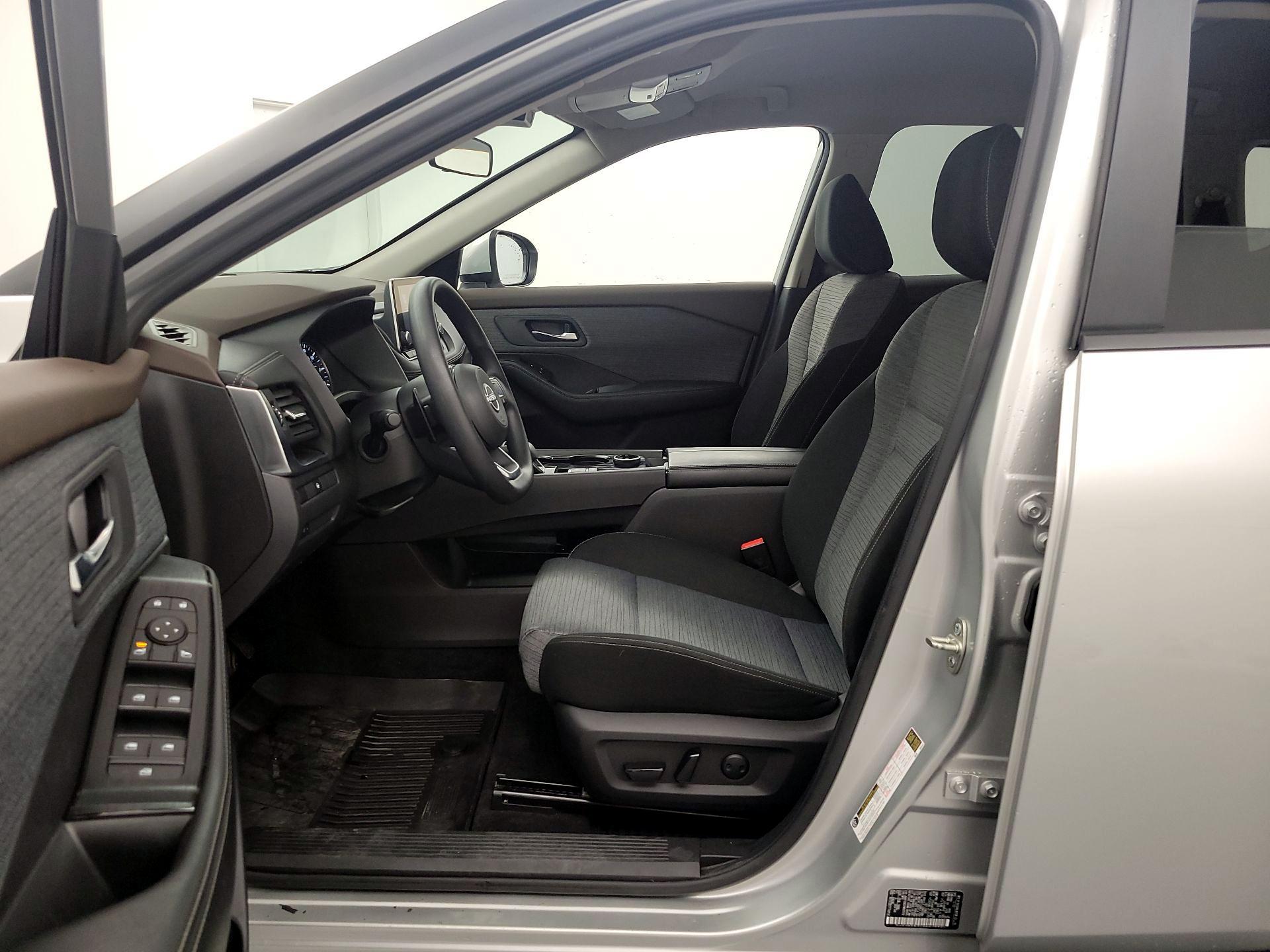 Thumbnail: 2023 Nissan Rogue - 11