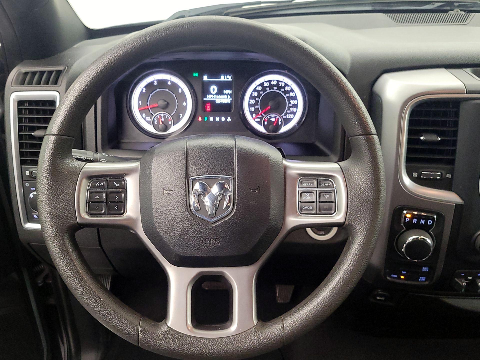 Thumbnail: 2021 RAM 1500 Classic - 10