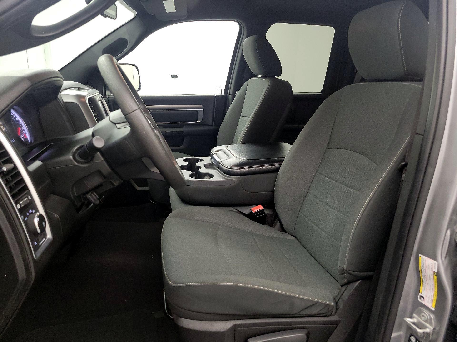 Thumbnail: 2021 RAM 1500 Classic - 11