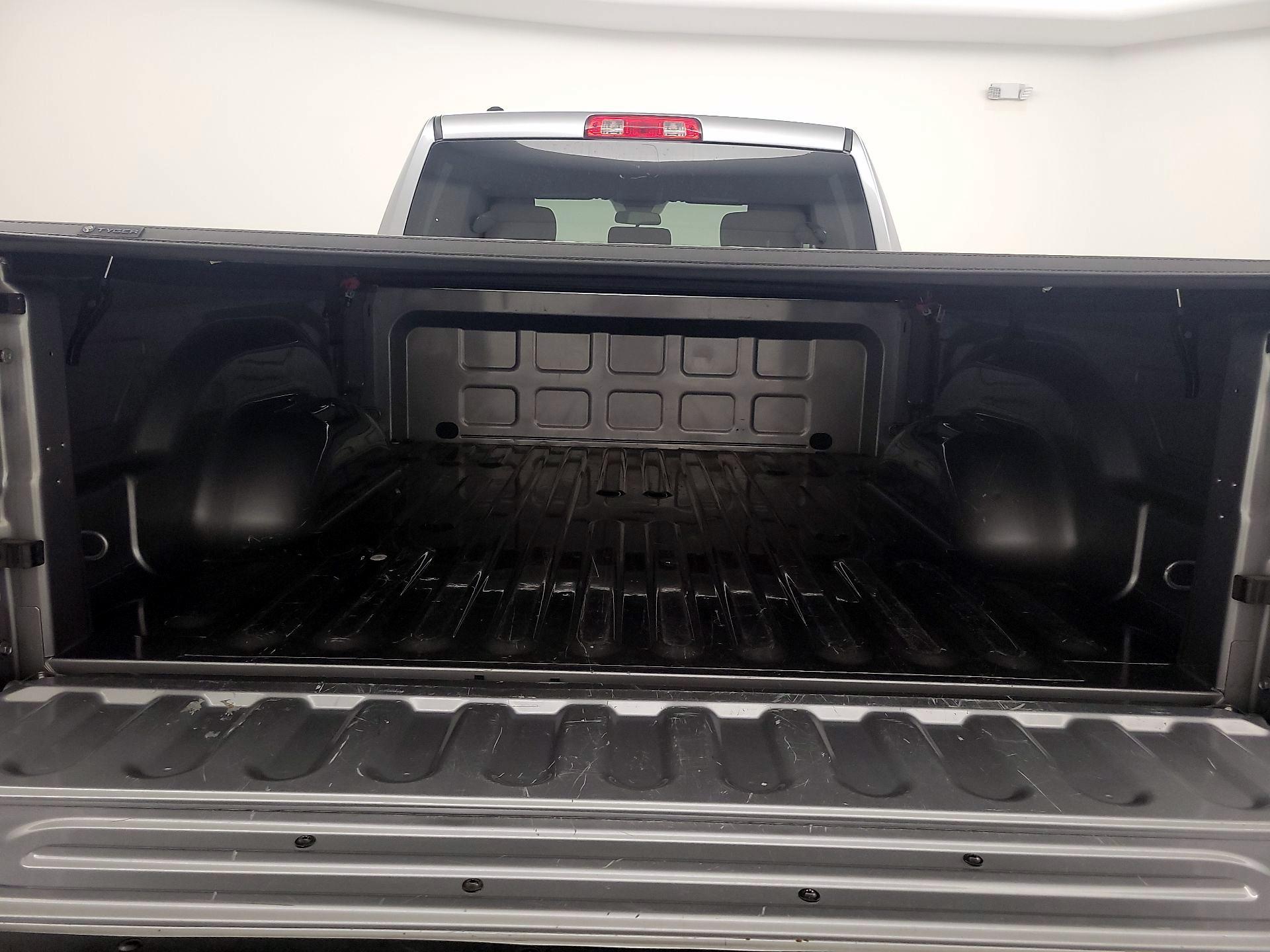 Thumbnail: 2021 RAM 1500 Classic - 20